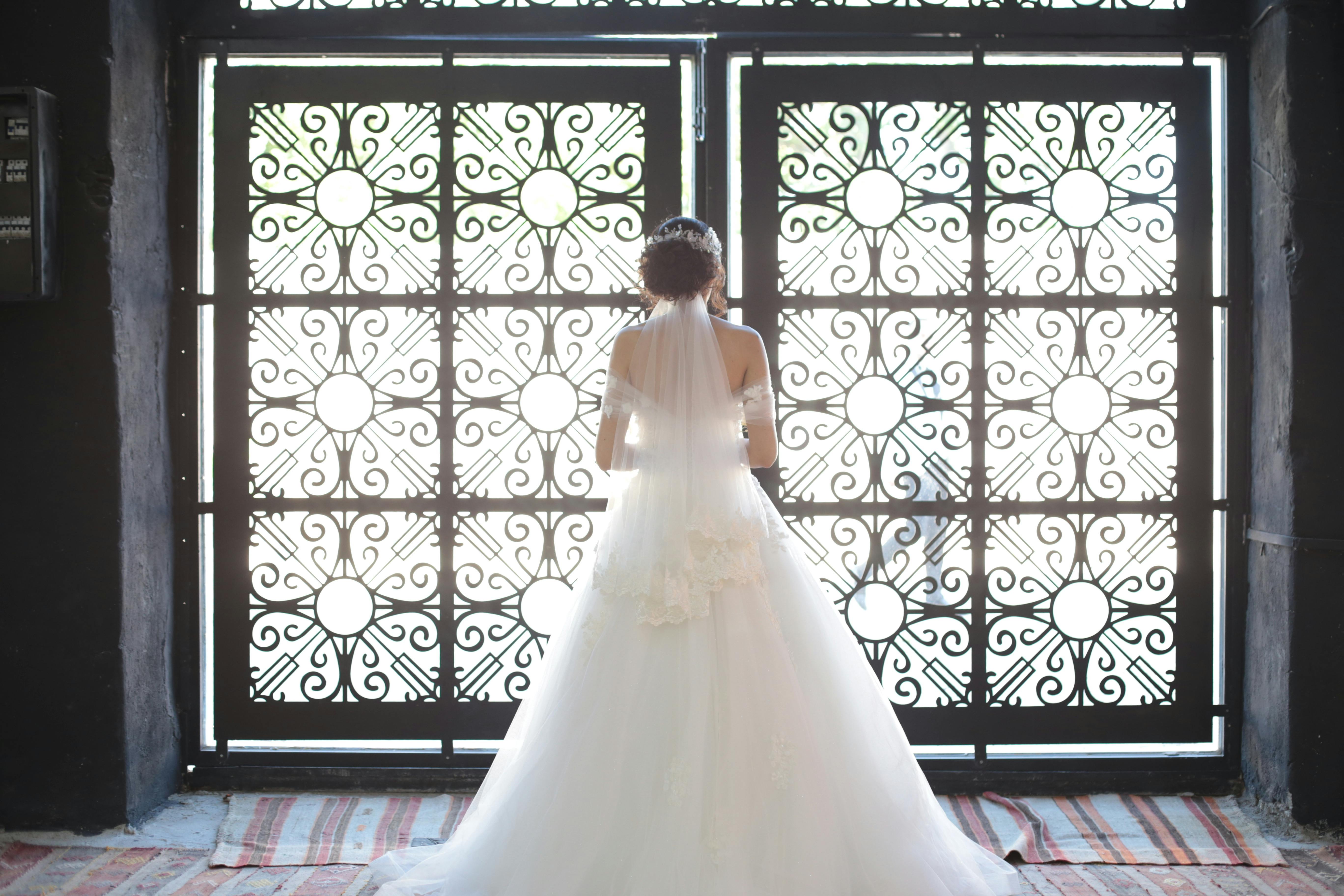 Bridal Fashion & Venue Secrets: How to Look Stunning on Your Big Day Bridal Fashion & Venue Secrets: How to Look Stunning on Your Big Day