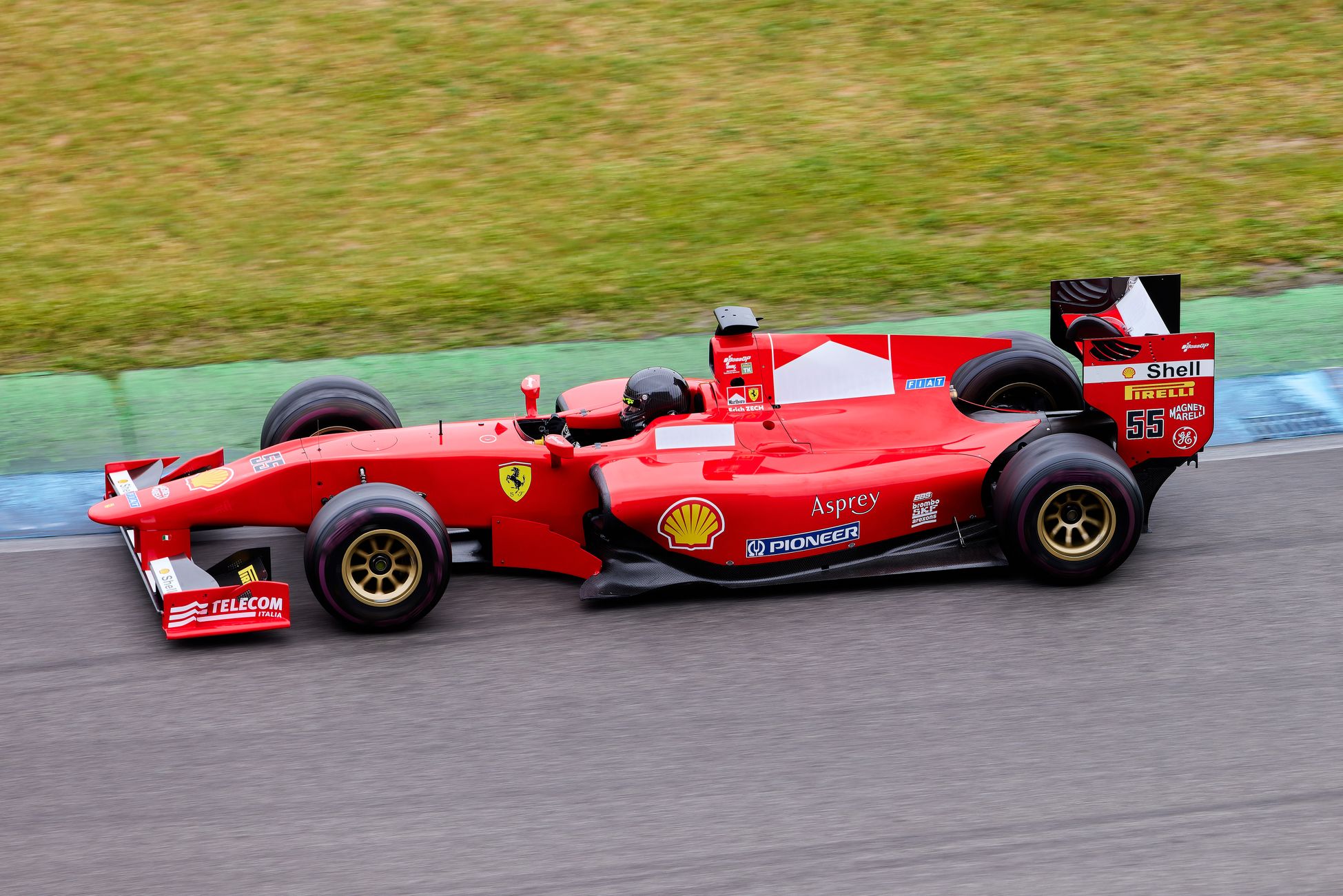 Charles Leclerc verlengt contract bij Ferrari