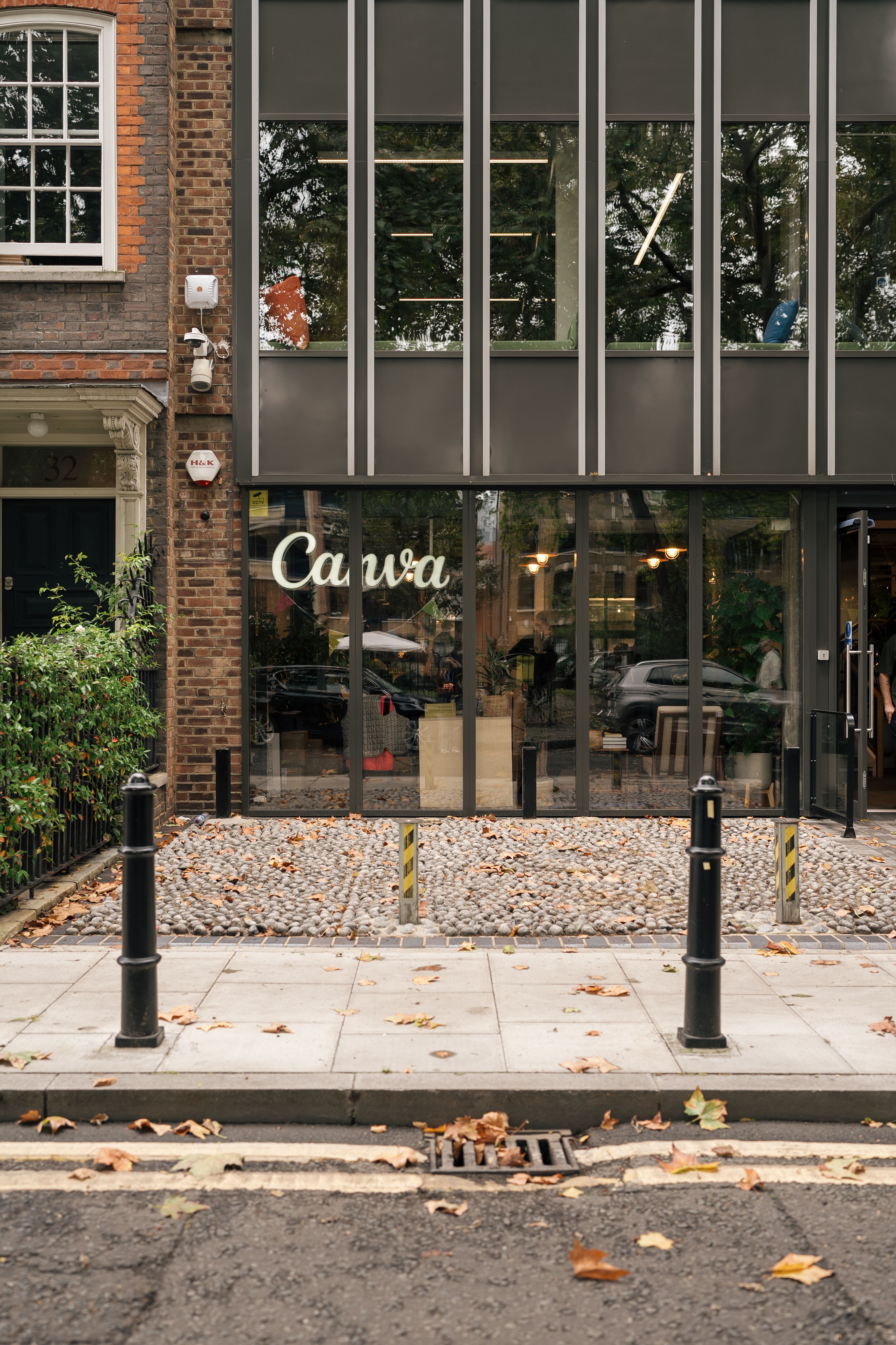 Modern Storefront in London City Center · Free Stock Photo