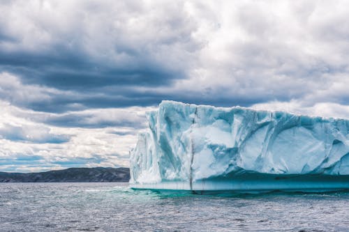 Foto Gletser Pada Siang Hari