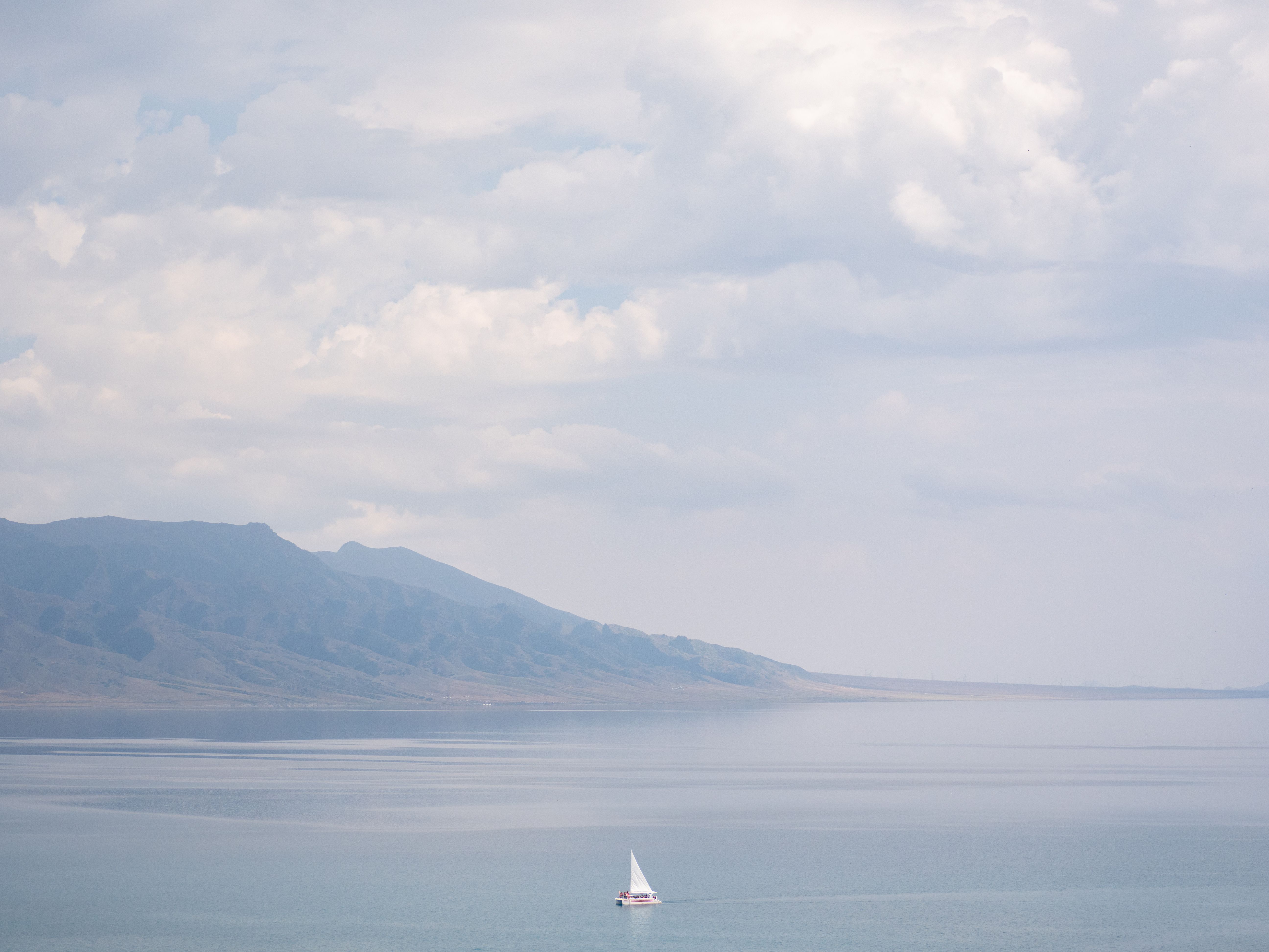 Fuxian Lake Guide: China's Deepest Freshwater Lake in Yunnan