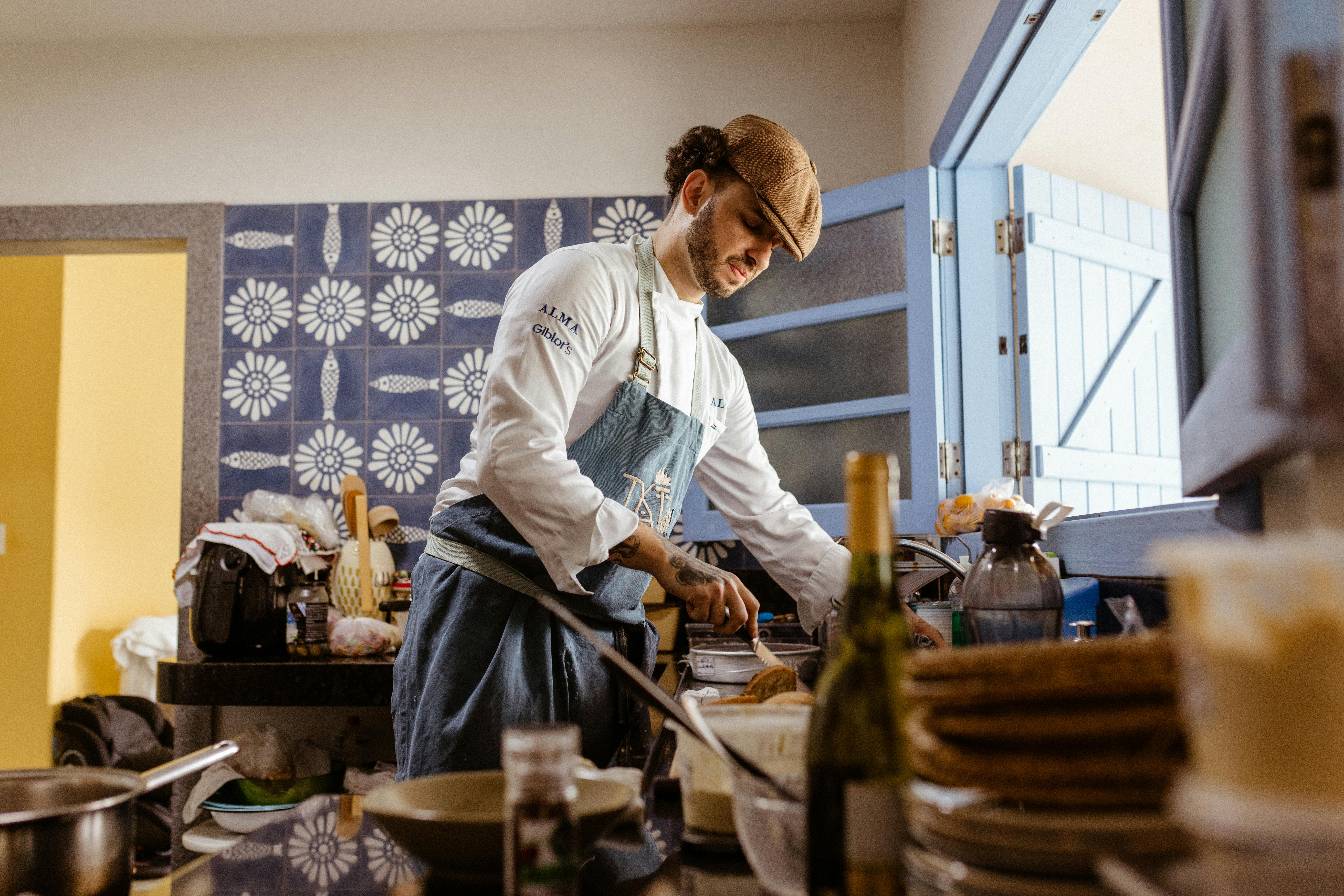 16 Top Chefs’ Easy Cooking Hacks (Like Peter Gilmore) — Photo by Jonathan Borba on Pexels