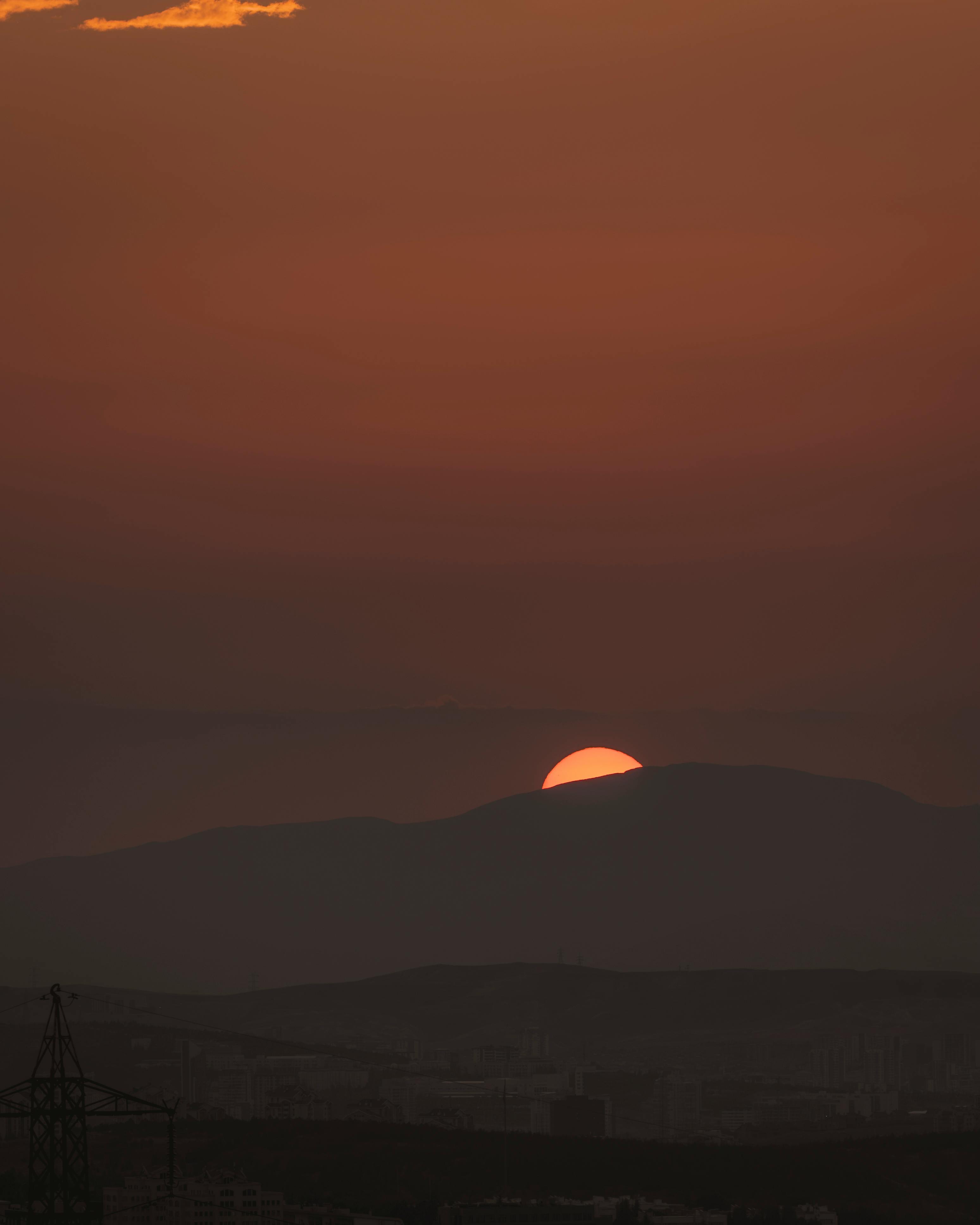 İzmir Ankara Arası Yolculuk: Güzel Manzaralar Eşliğinde Hangi Rotaları Tercih Etmelisiniz?