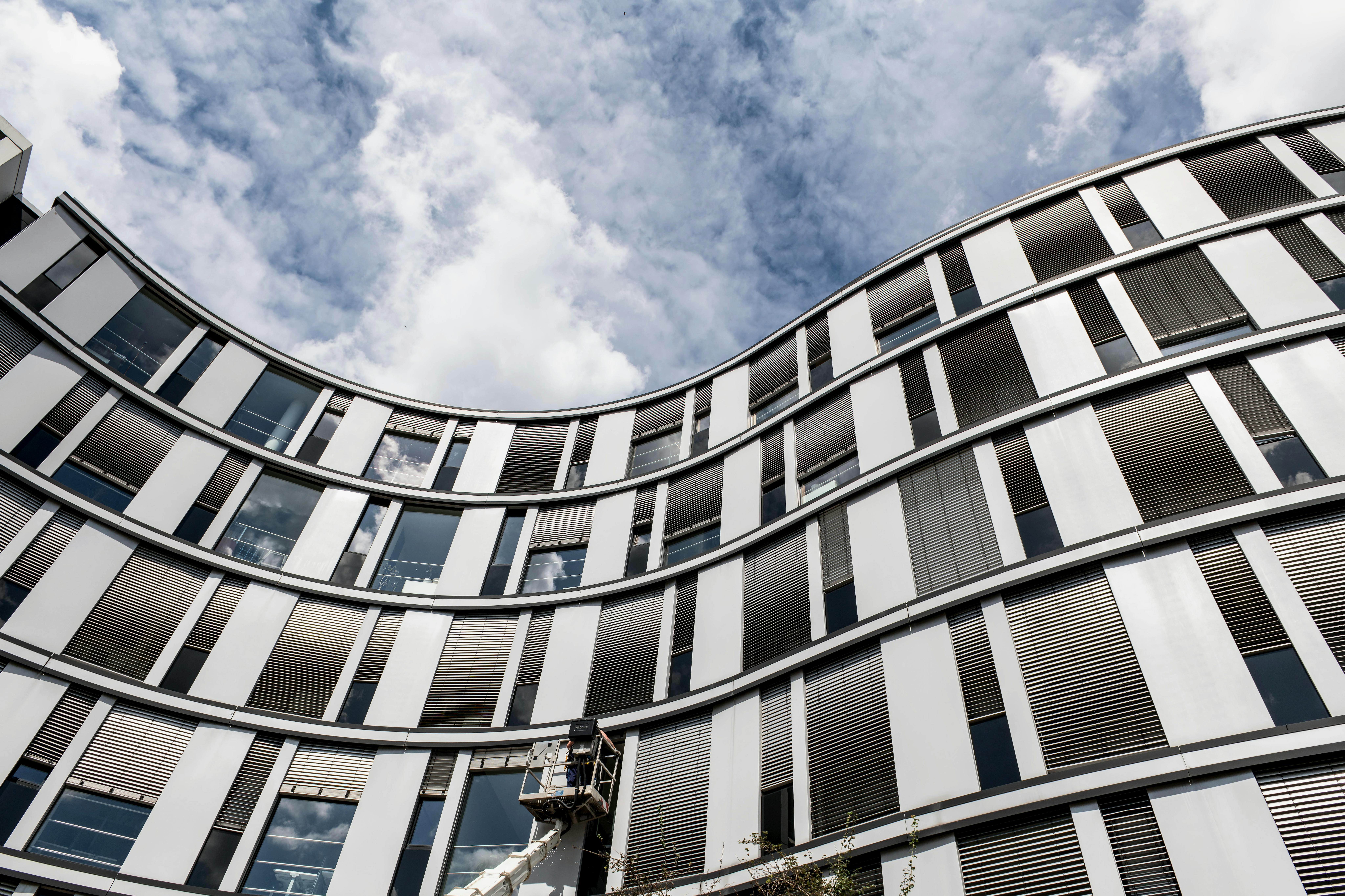 futureClaims™ targets complex insurance claims modernisation — Photo by Wolfgang Weiser on Pexels