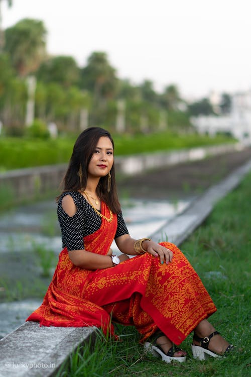 Free stock photo of asian lady, attires, green