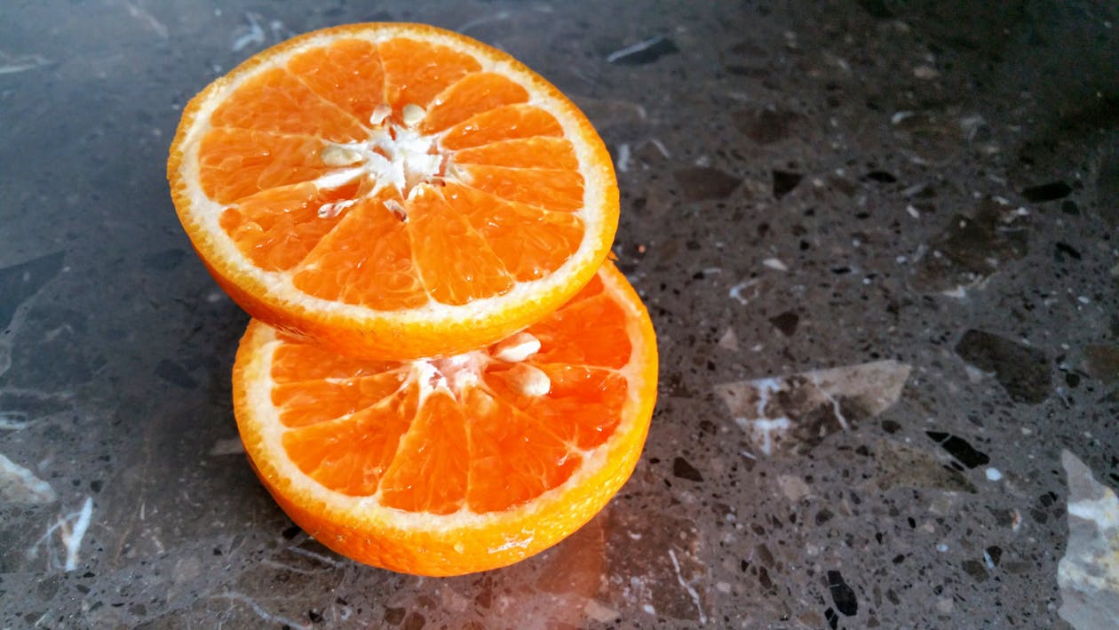 無料 スライスしたオレンジフルーツ 写真素材