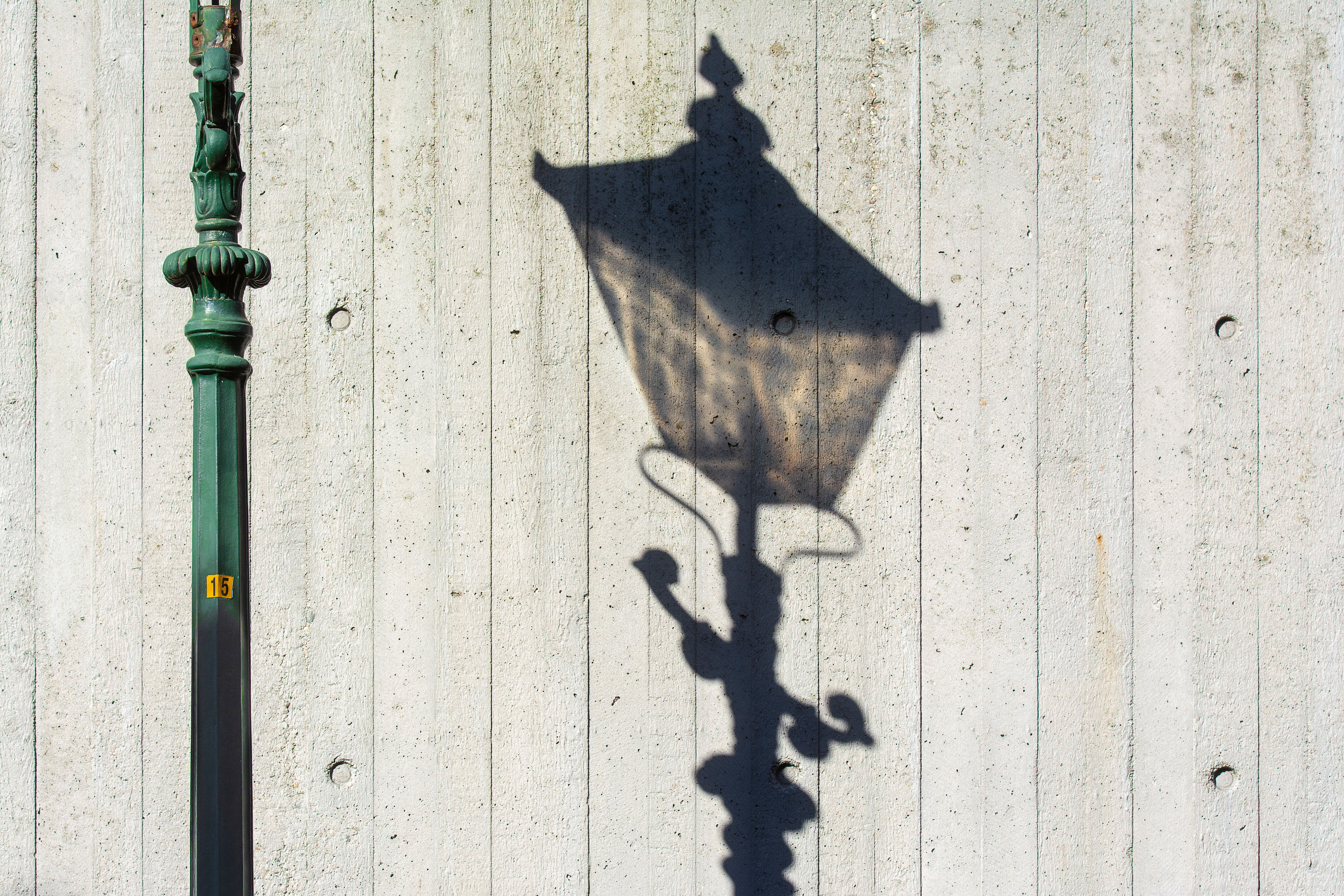 Dettaglio di lampada industriale