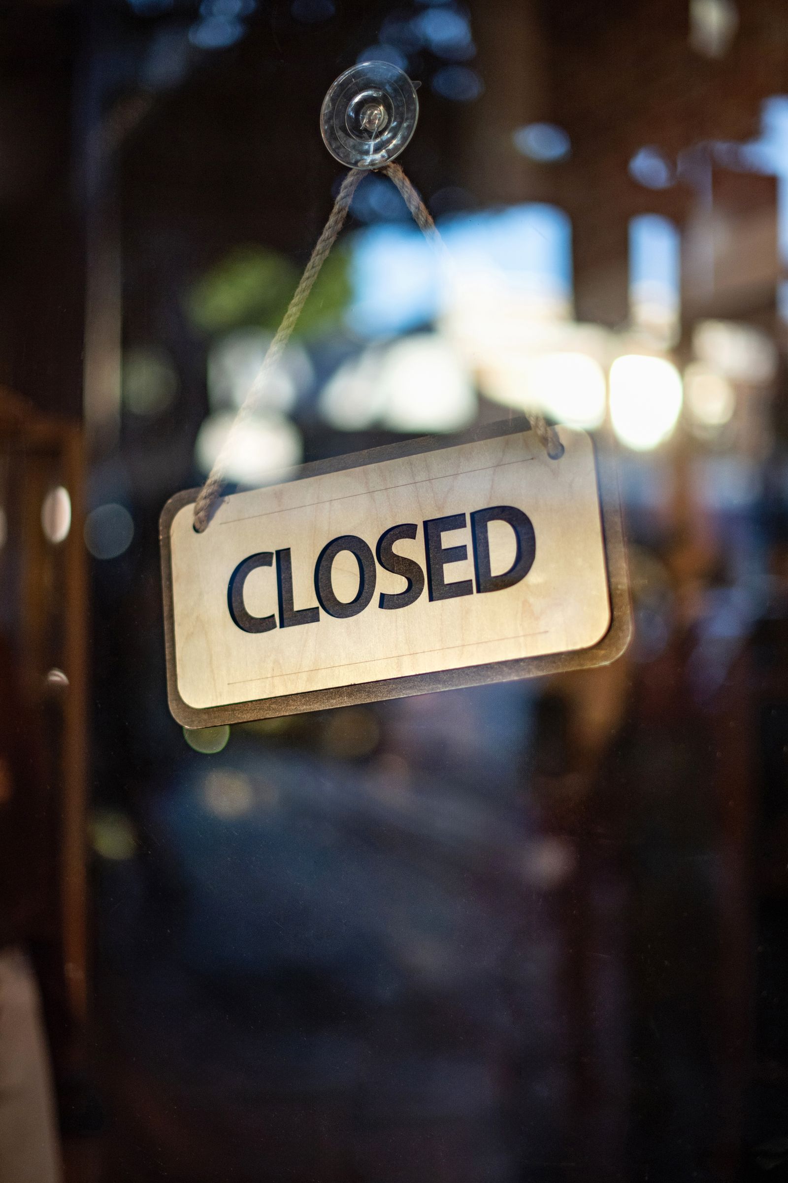 Selective Focus Photography of Closed Signage · Free Stock Photo