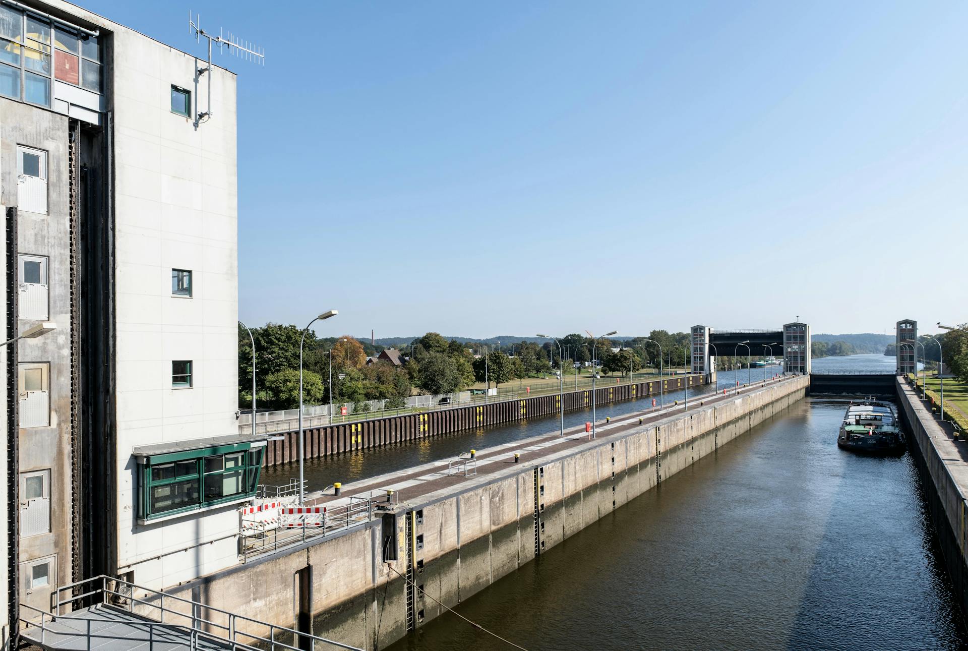 Hydraulic Engineering at Geesthacht Ship Lift