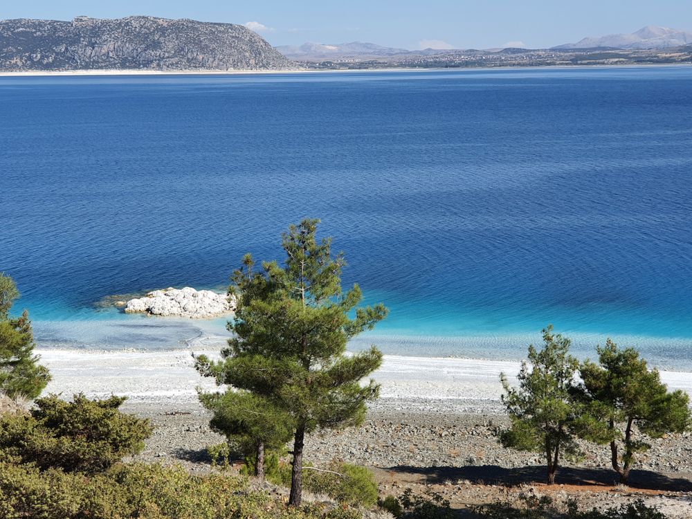 Serene View Of Lake Salda In T rkiye Free Stock Photo serene-view-of-lake-salda-in-t-rkiye-free-stock-photo