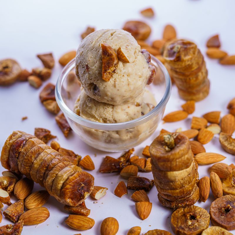 Holiday Roasted Fig and Walnut Port Wine Dip
