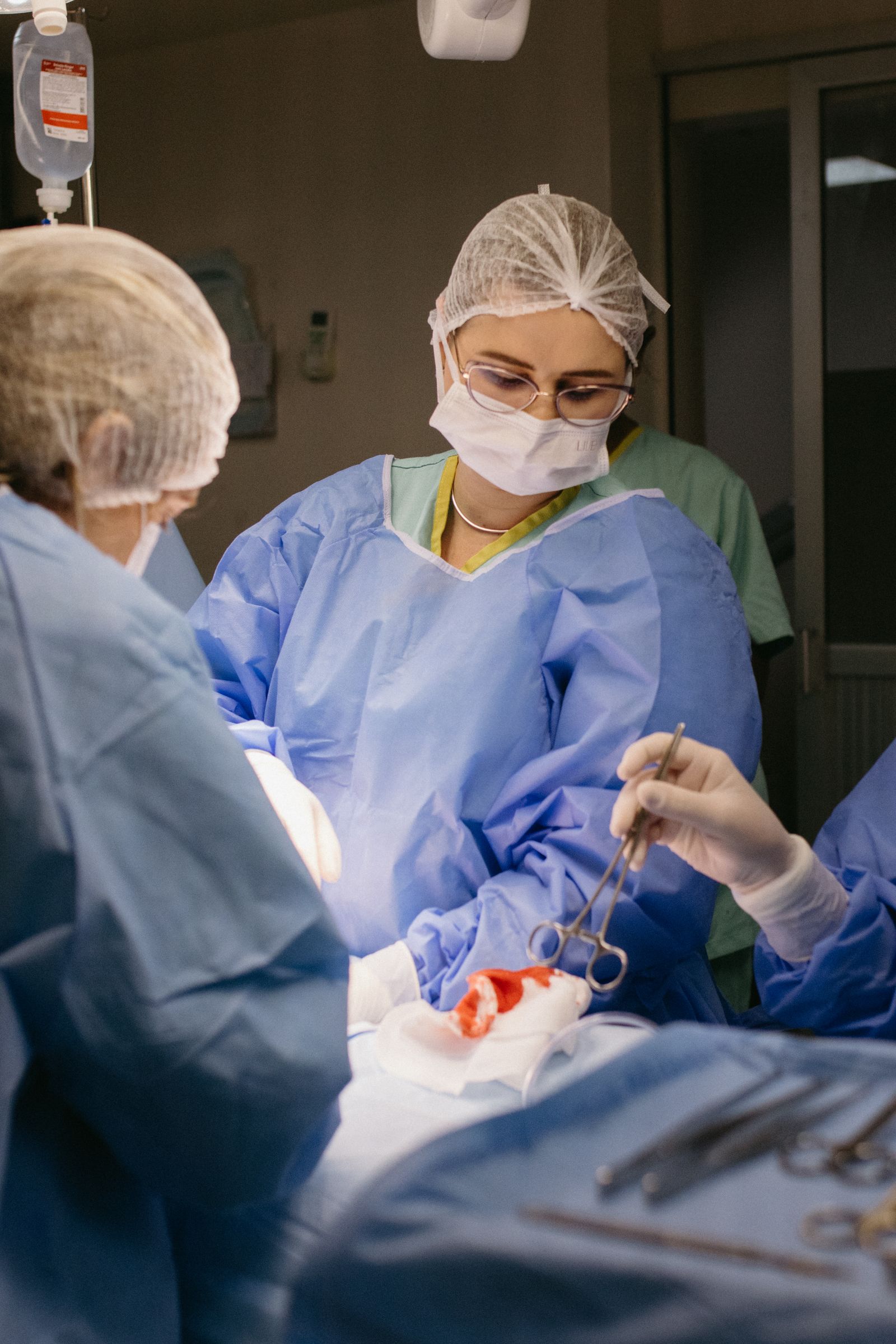 Surgical team operating together in the operating room