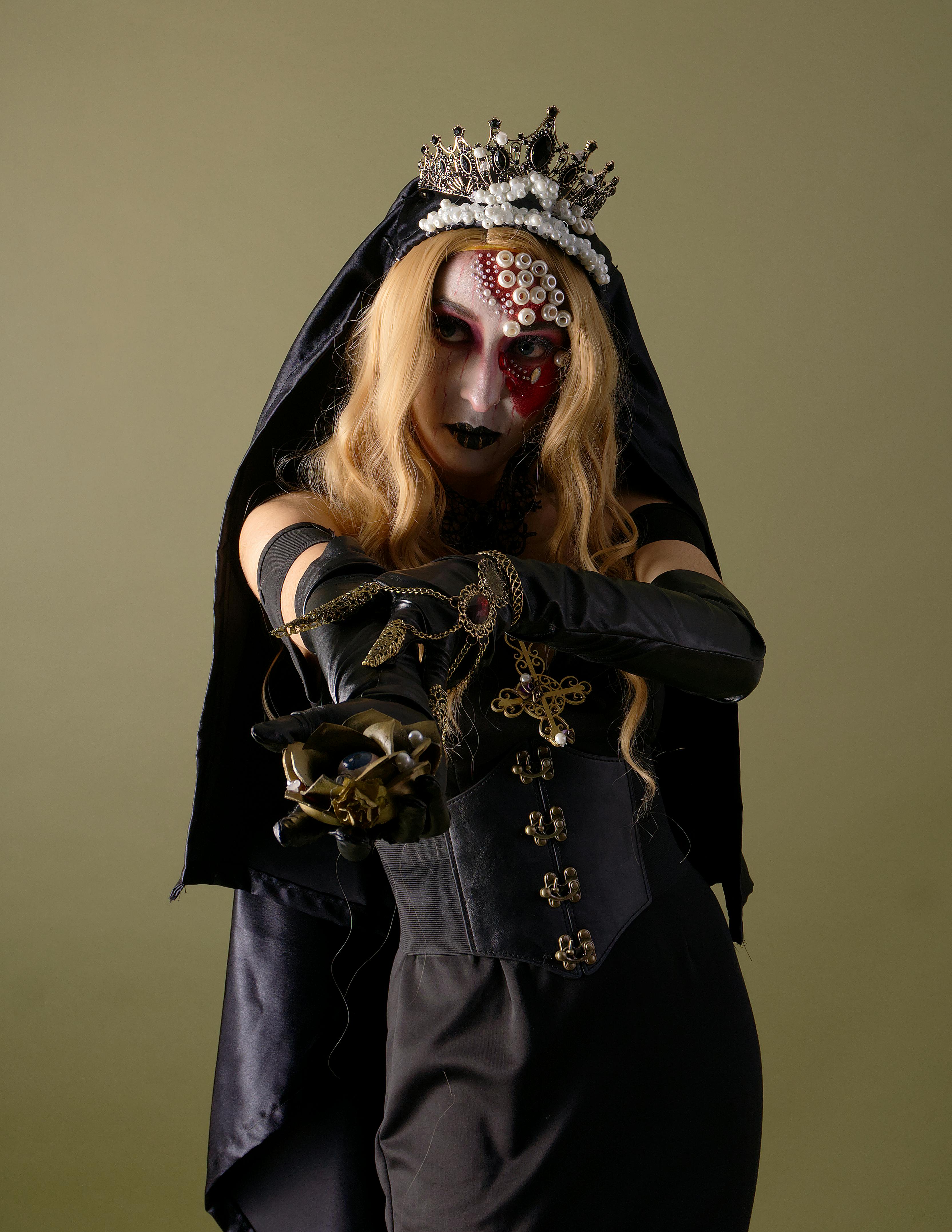 Gratuit Costume Gothique Aux Détails Complexes Photos