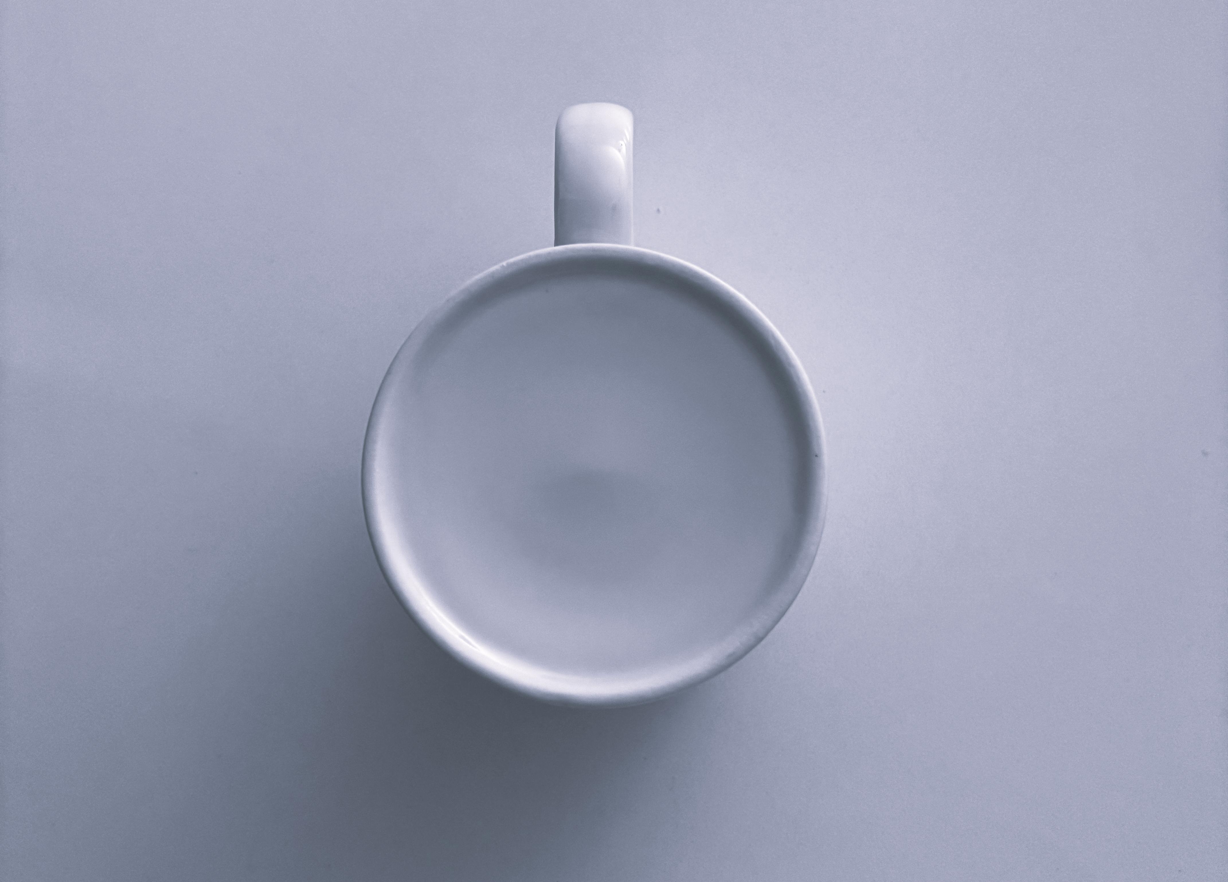 Gratuit Vedere De Sus Minimalistă A Cănii De Cafea Albă Fotografie de stoc