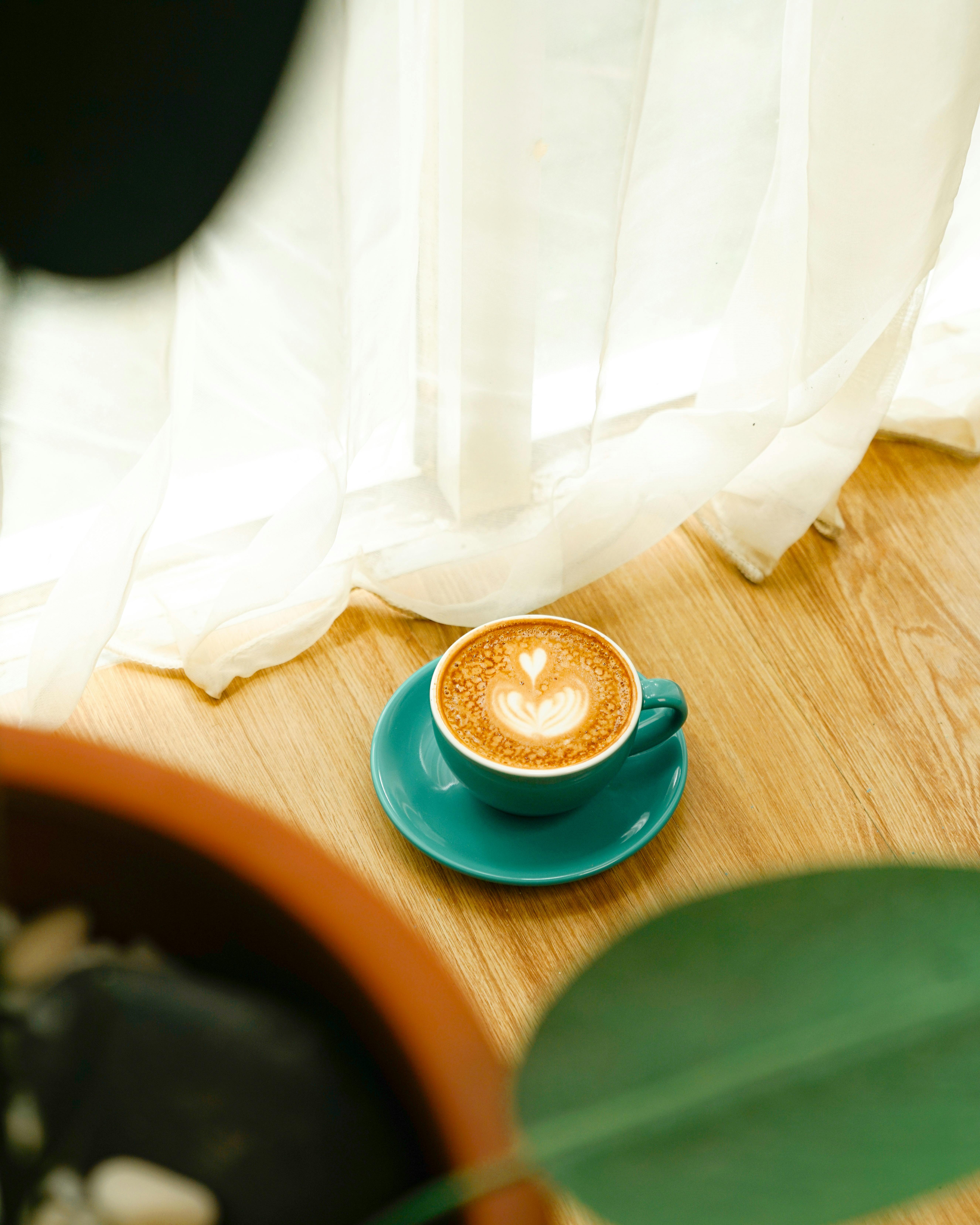 Gratuit Cafenea Indoneziană Confortabilă Cu Latte Cu Inimă Artă Fotografie de stoc