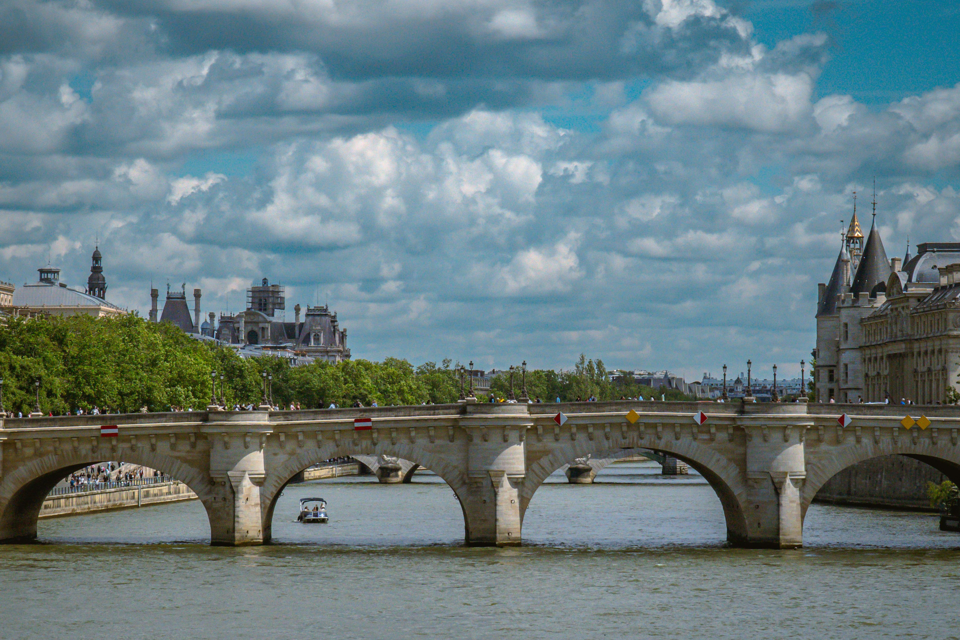Ponts couverts : promenades romantiques à petit prix