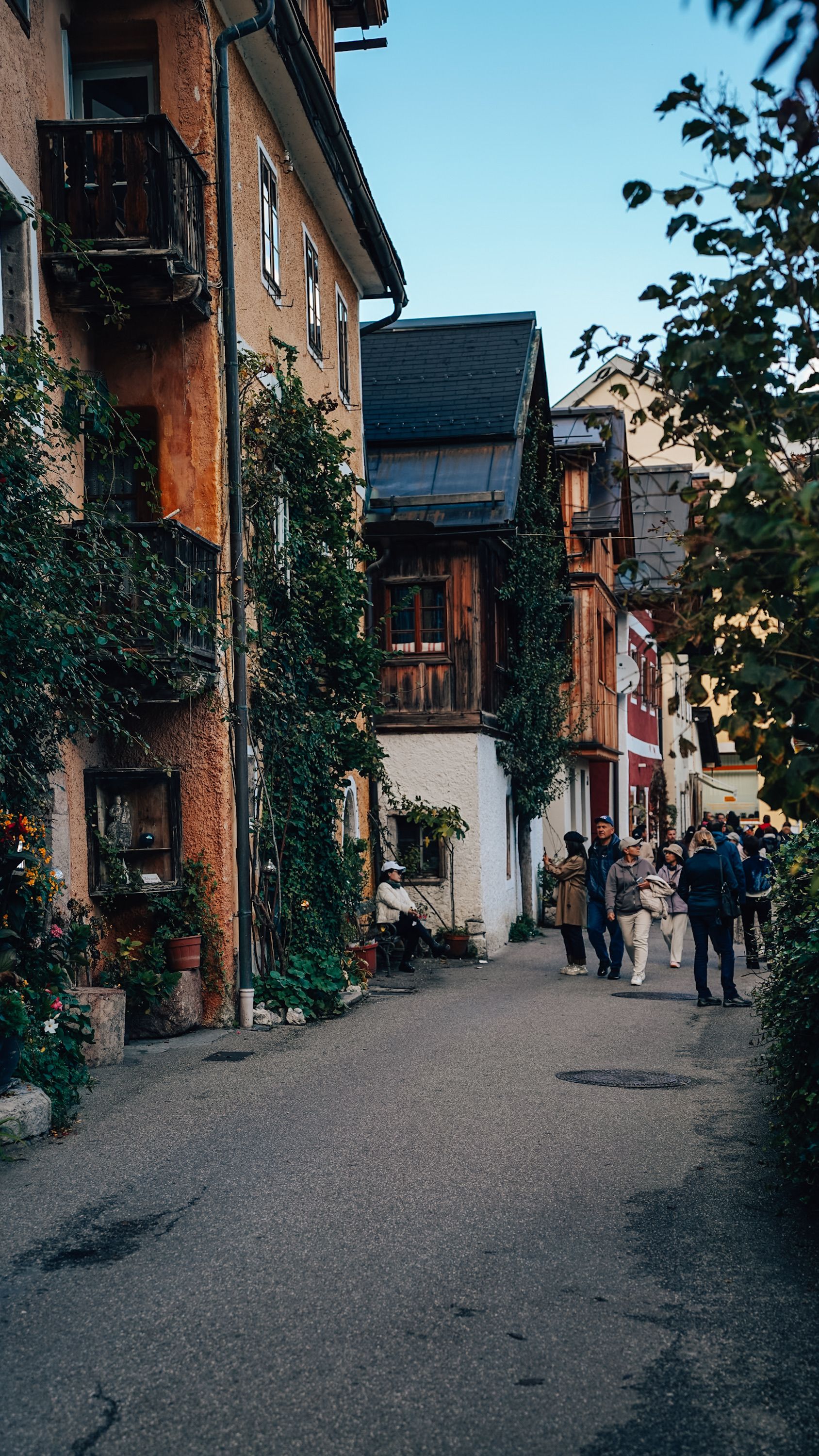 Charming European Street with Historic Buildings · Free Stock Photo