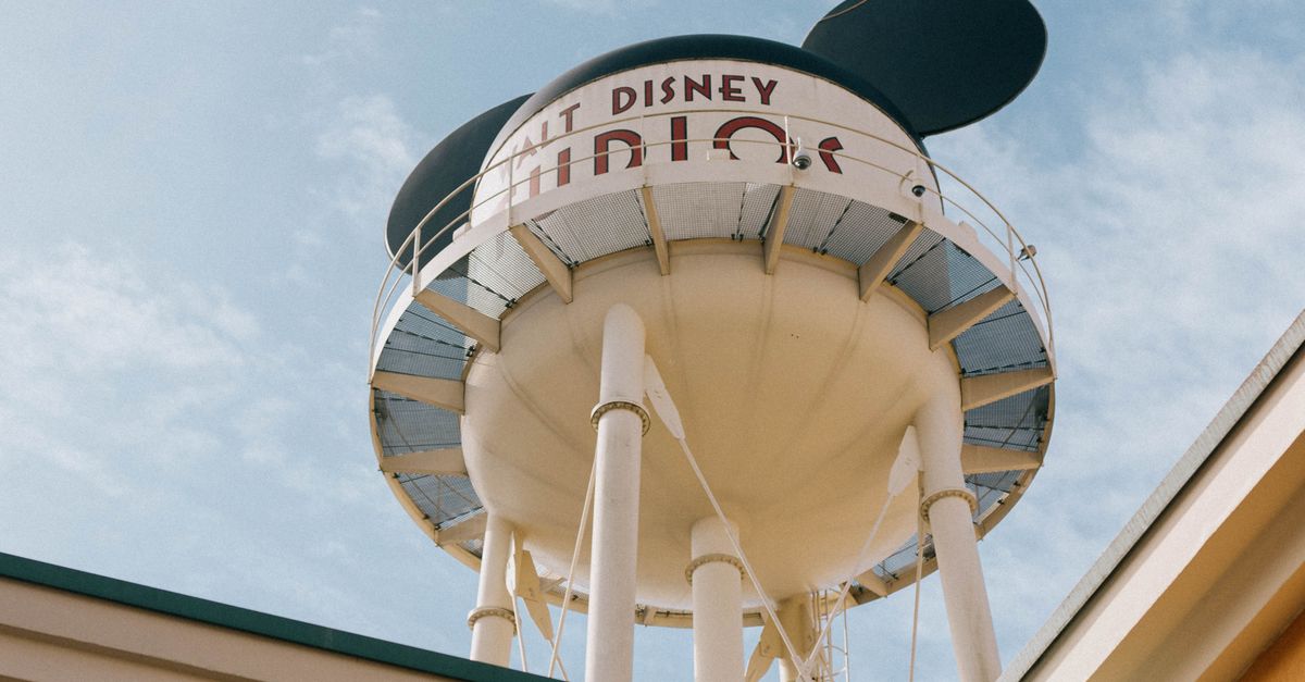 Disney y TikTok llegan a un acuerdo para que creadores hagan videos con sus famosos personajes Disney y TikTok llegan a un acuerdo para que creadores hagan videos con sus famosos personajes