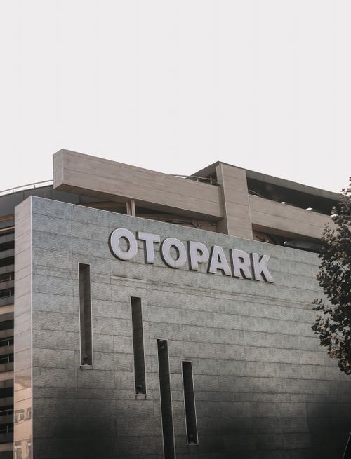 Free Architectural detail of a modern parking structure featuring 'Otopark' sign. Stock Photo