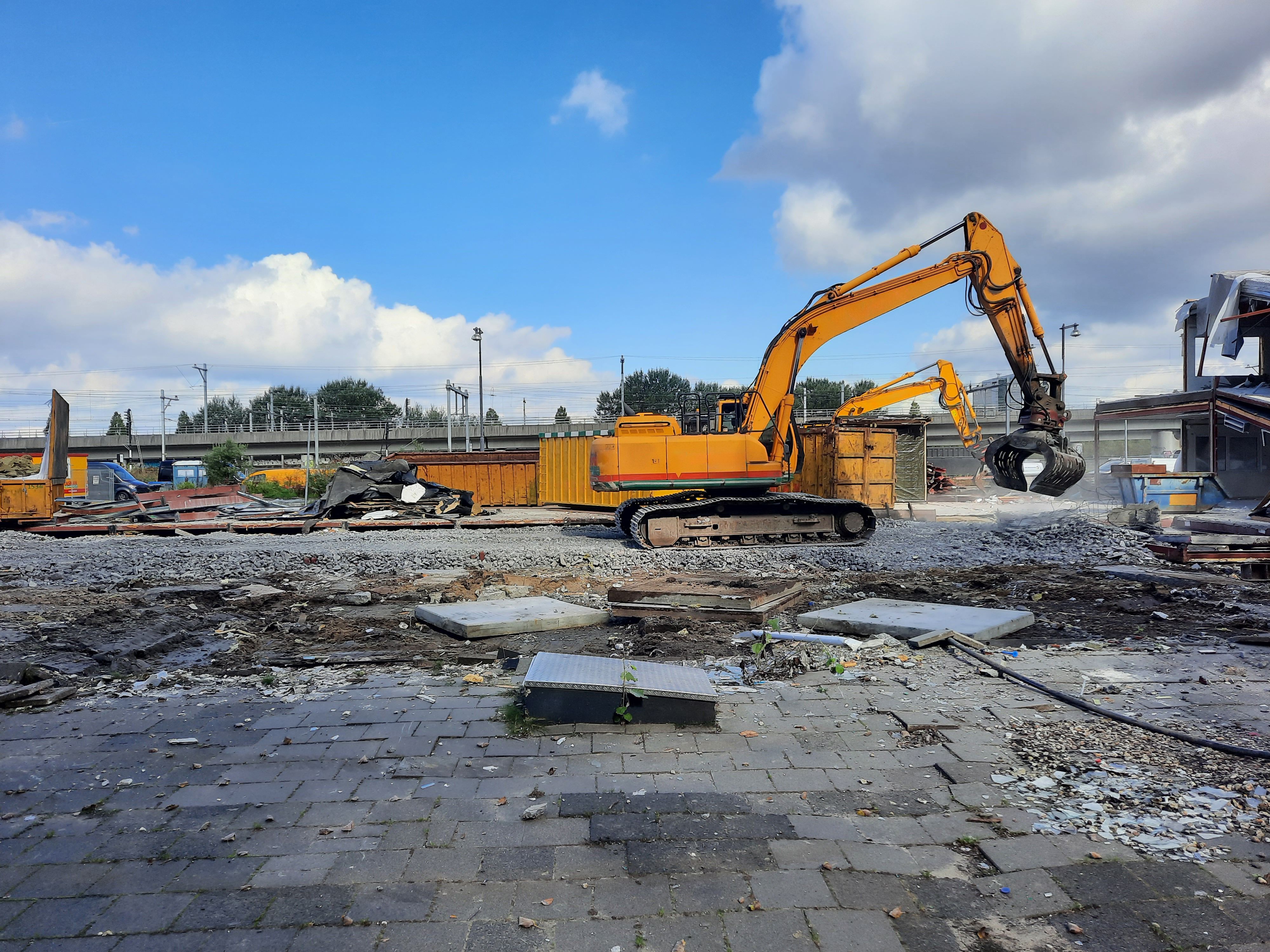 Commercial demolition services in Qatar — offices warehouses retail