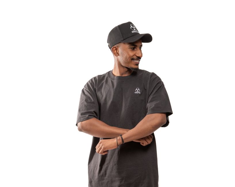 black t-shirt for men