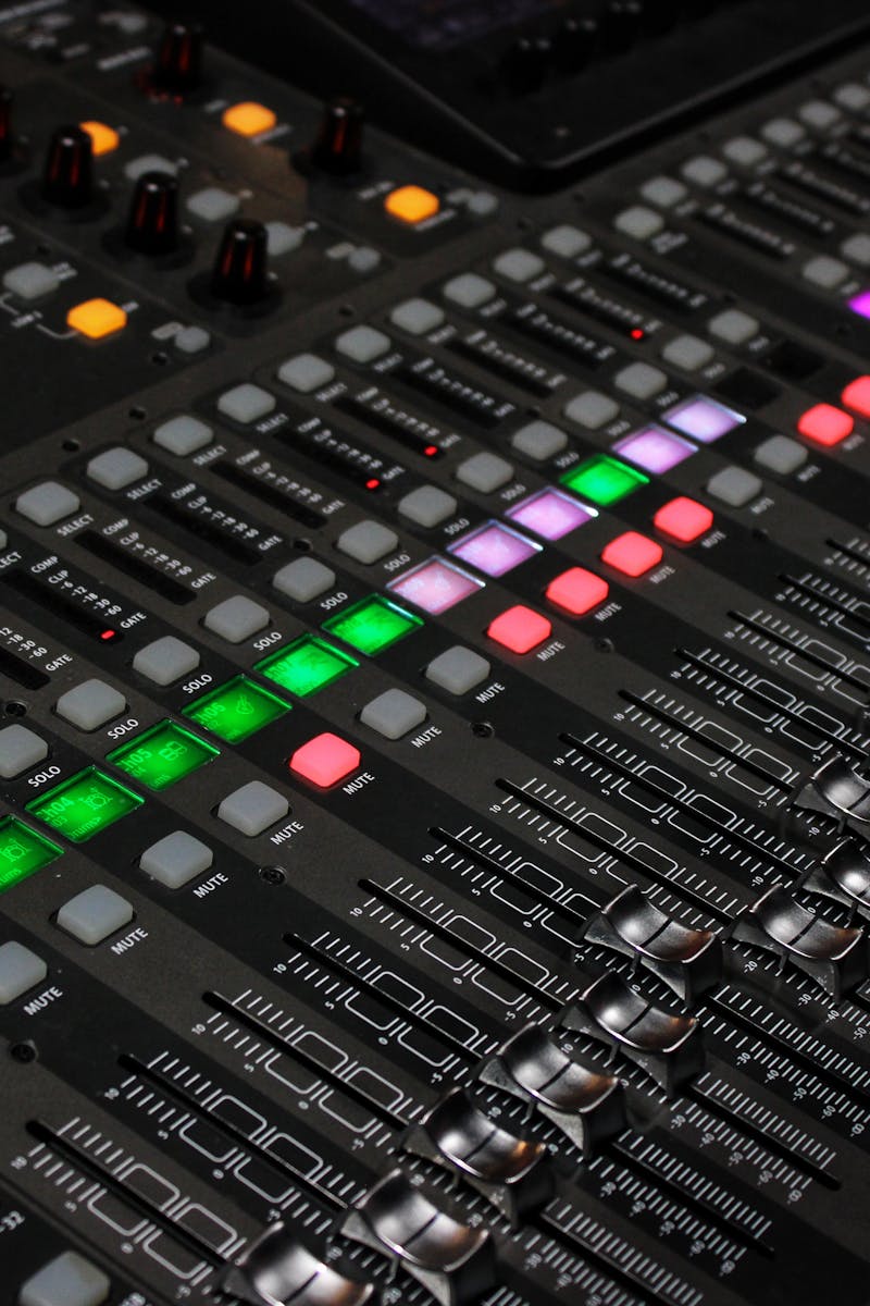 Sound Engineering Tutorials From Sound On Sound -- Technique - How & When To Use Mix Compression