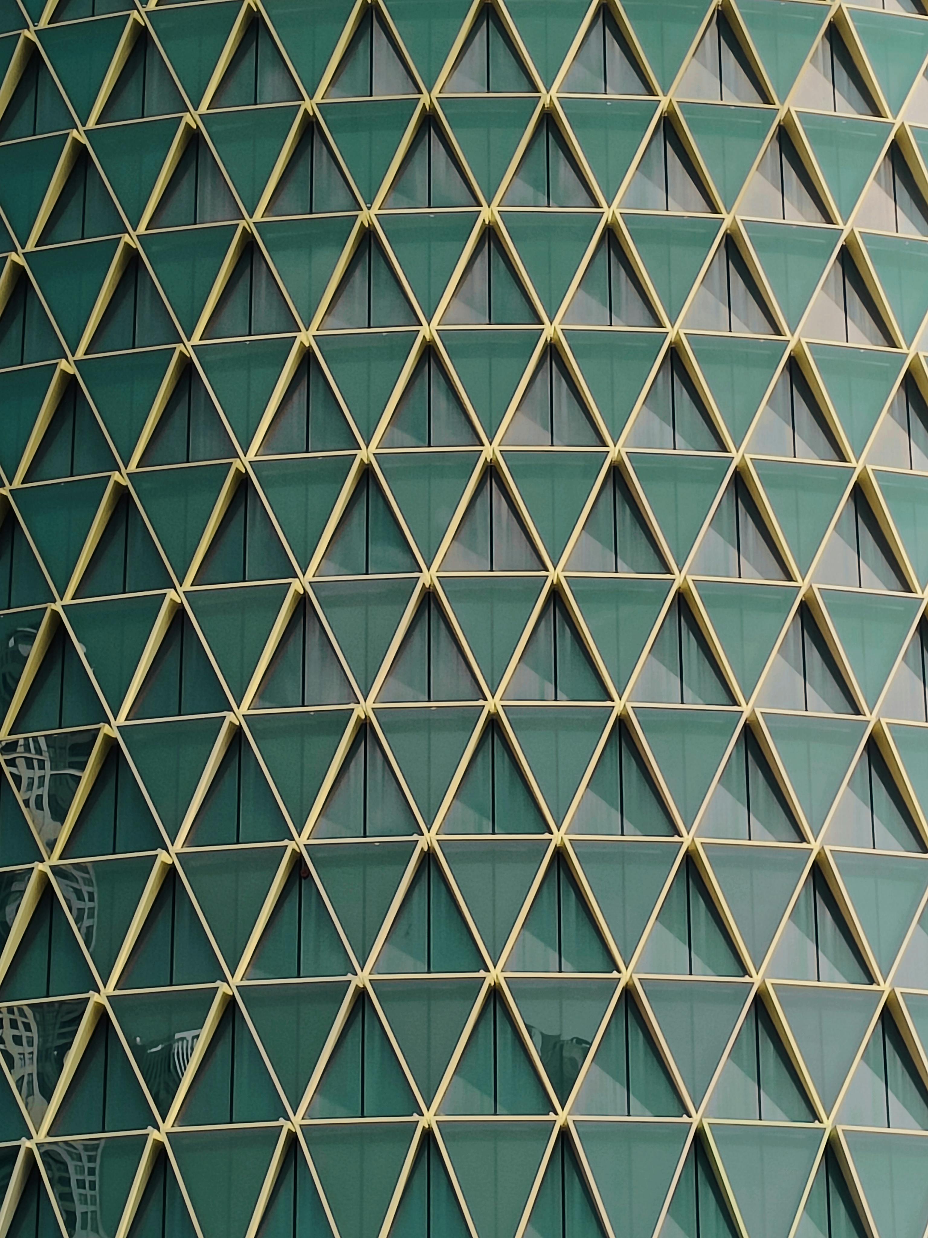 Gratis Geometrisk Facade Af En Moderne Skyskraber Lagerfoto