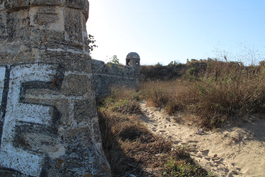esquina del baluarte con la garita al fondo | fotografía 7