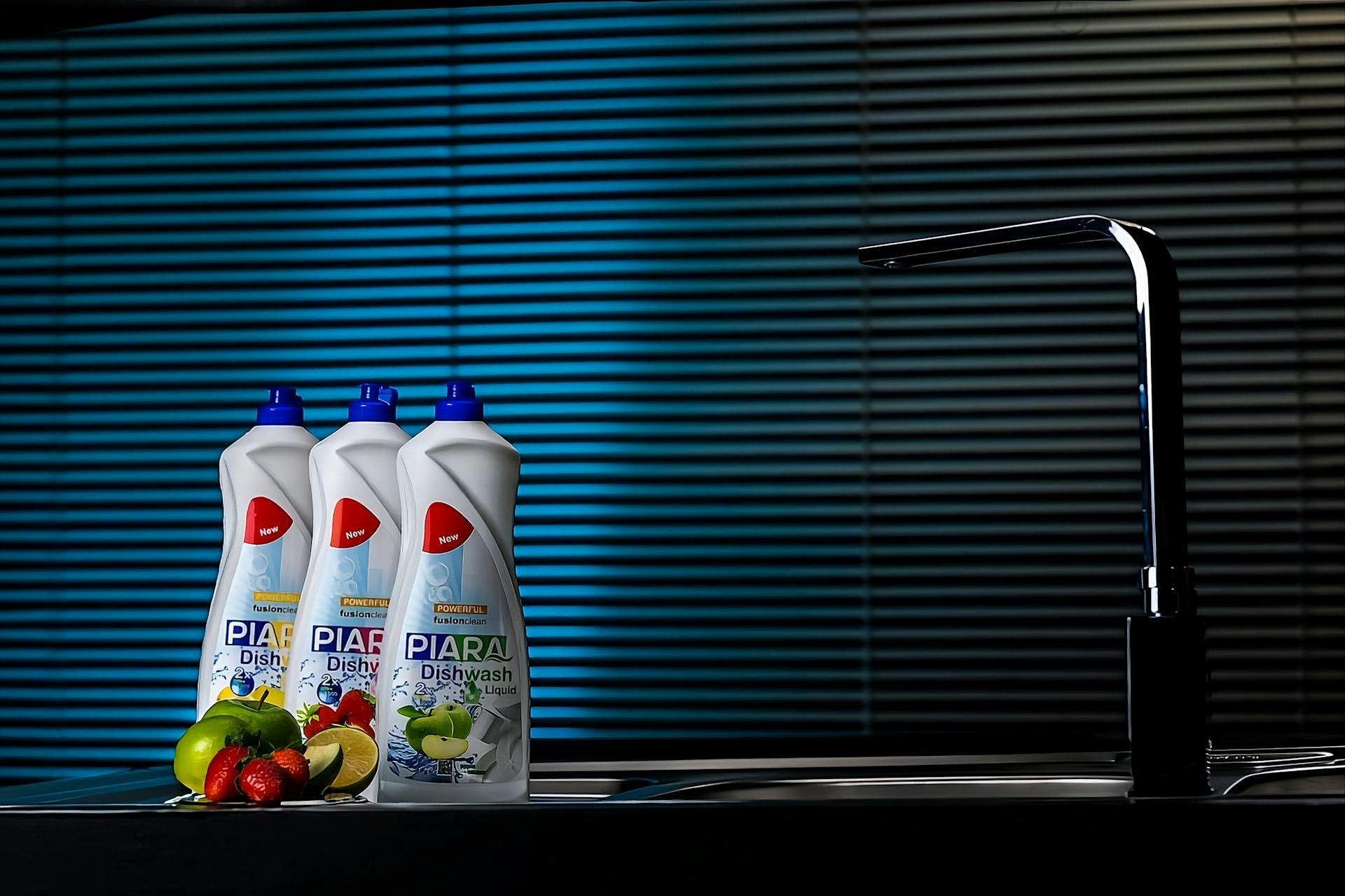 Piara Dishwash Liquid Display in Modern Kitchen