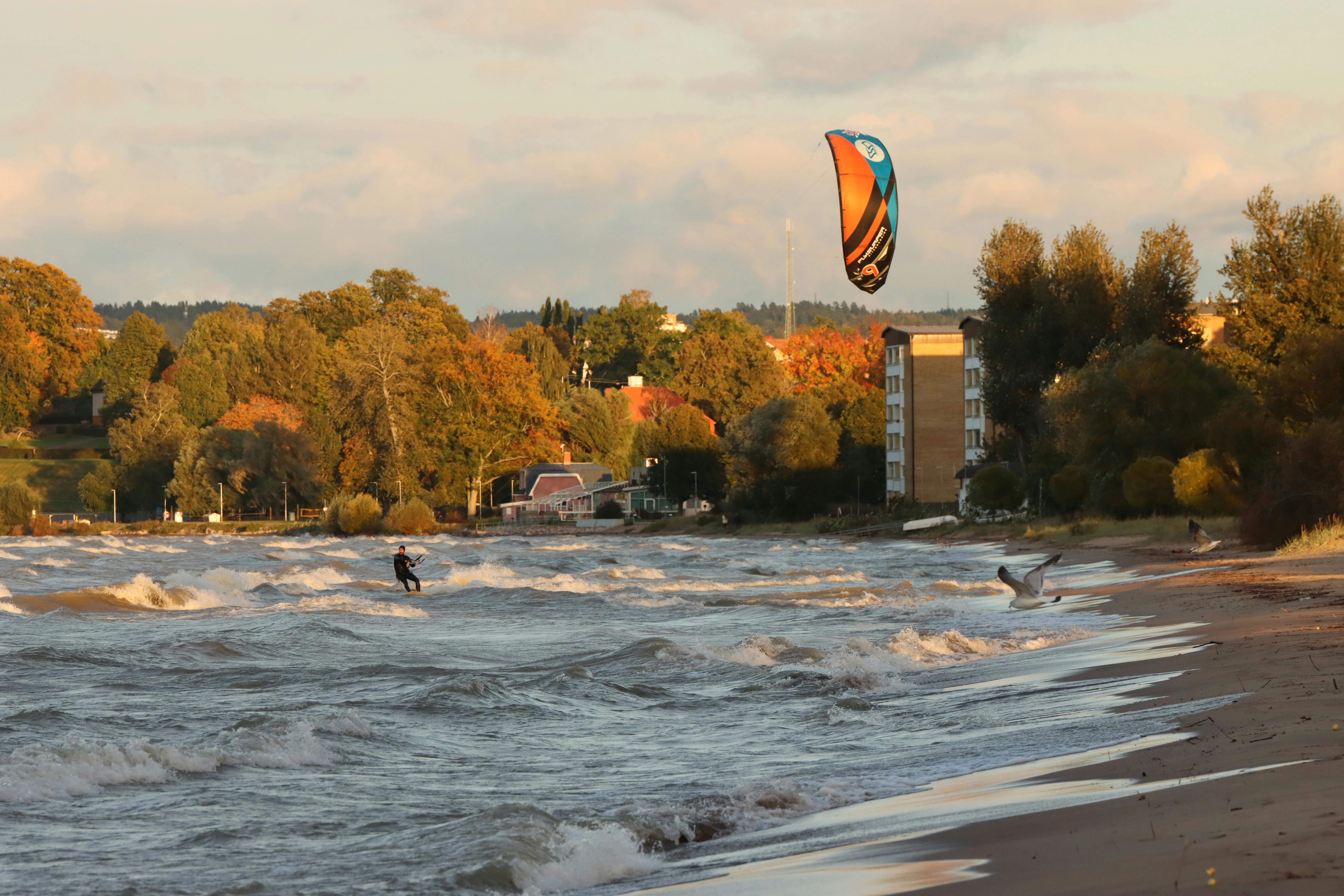 autumn kite surfing in jonkoping sweden