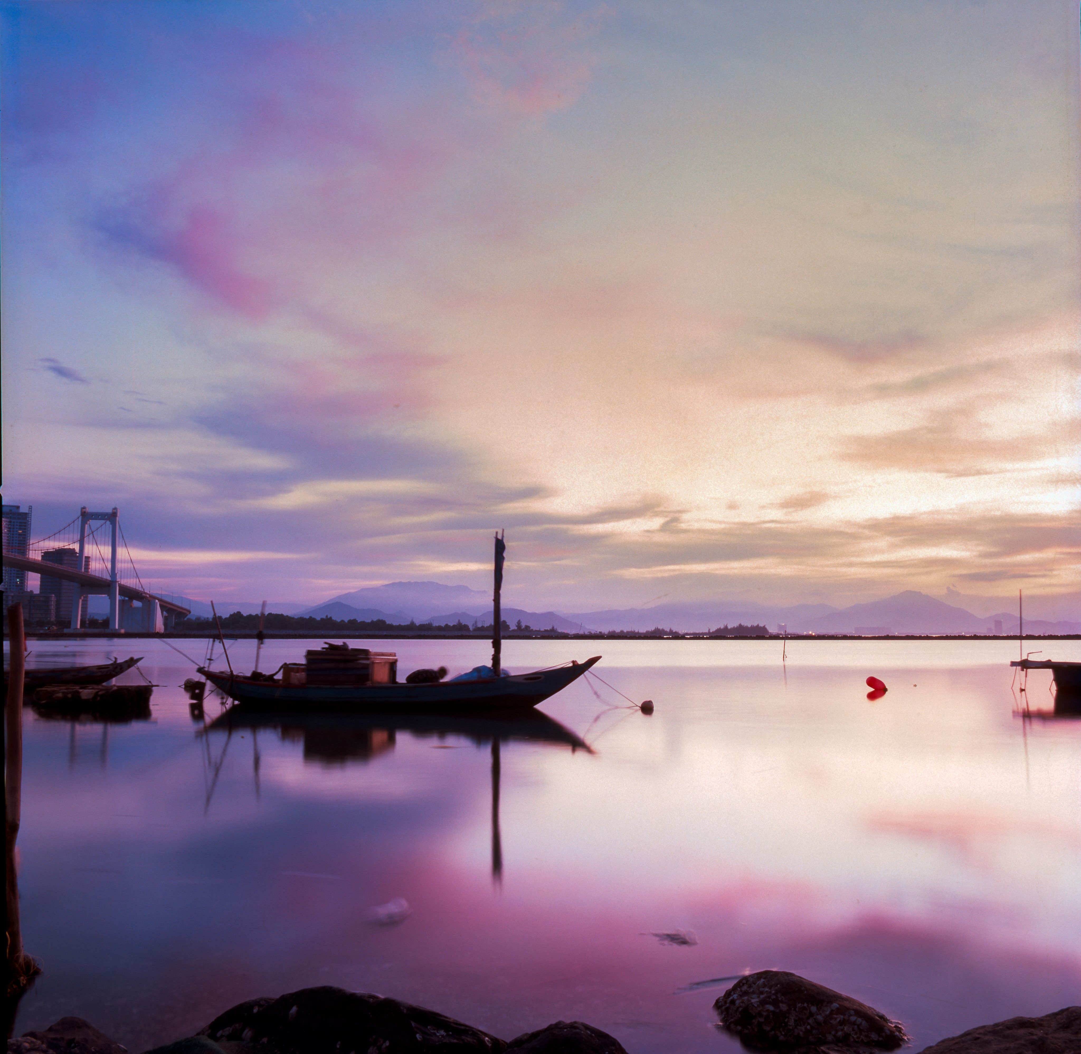 Serene Sunset Over Tranquil Waters · Free Stock Photo