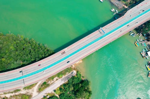 Bird's-eye View of Stone Bridge