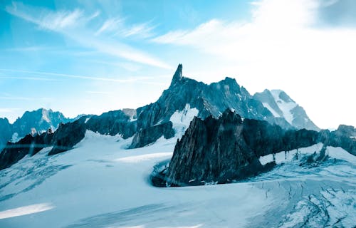 Foto Van Met Sneeuw Bedekte Berg