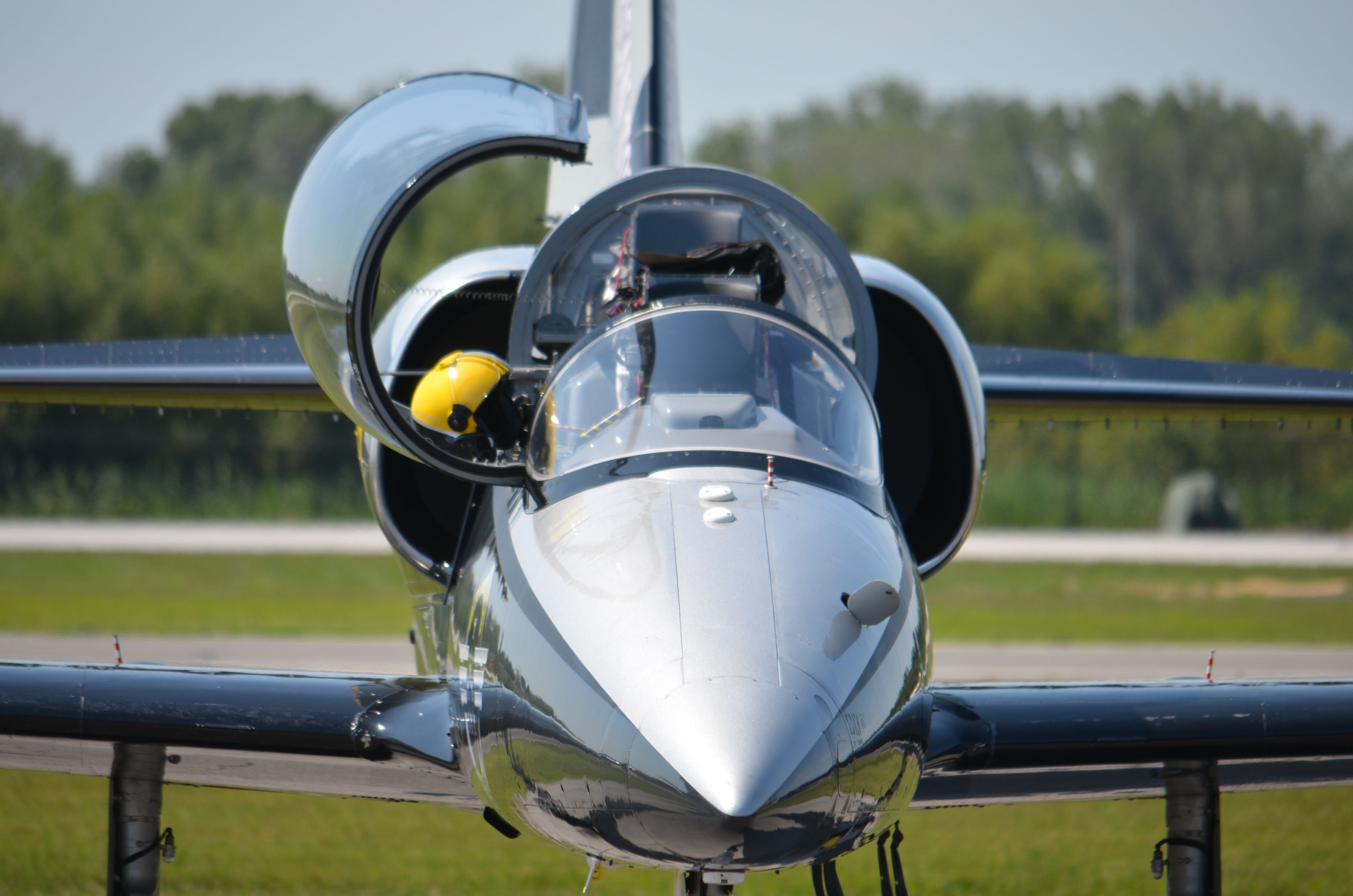 Saint-Rambert-d'Albon Airfield (LFLR), Albon, Drôme — private jet cleaning