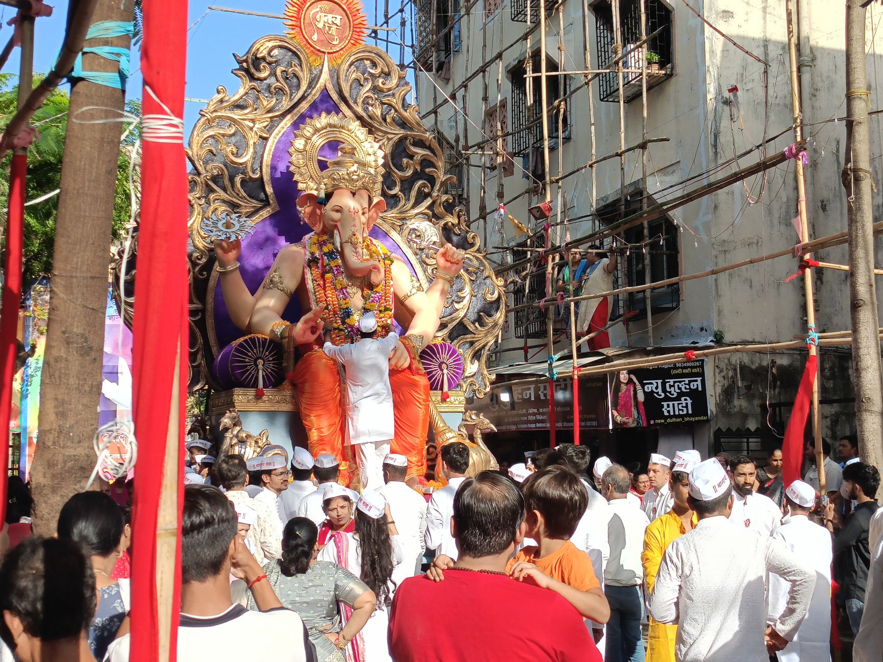Mumbai records 61,528 Ganesh, Hartalika idol immersions by 4am