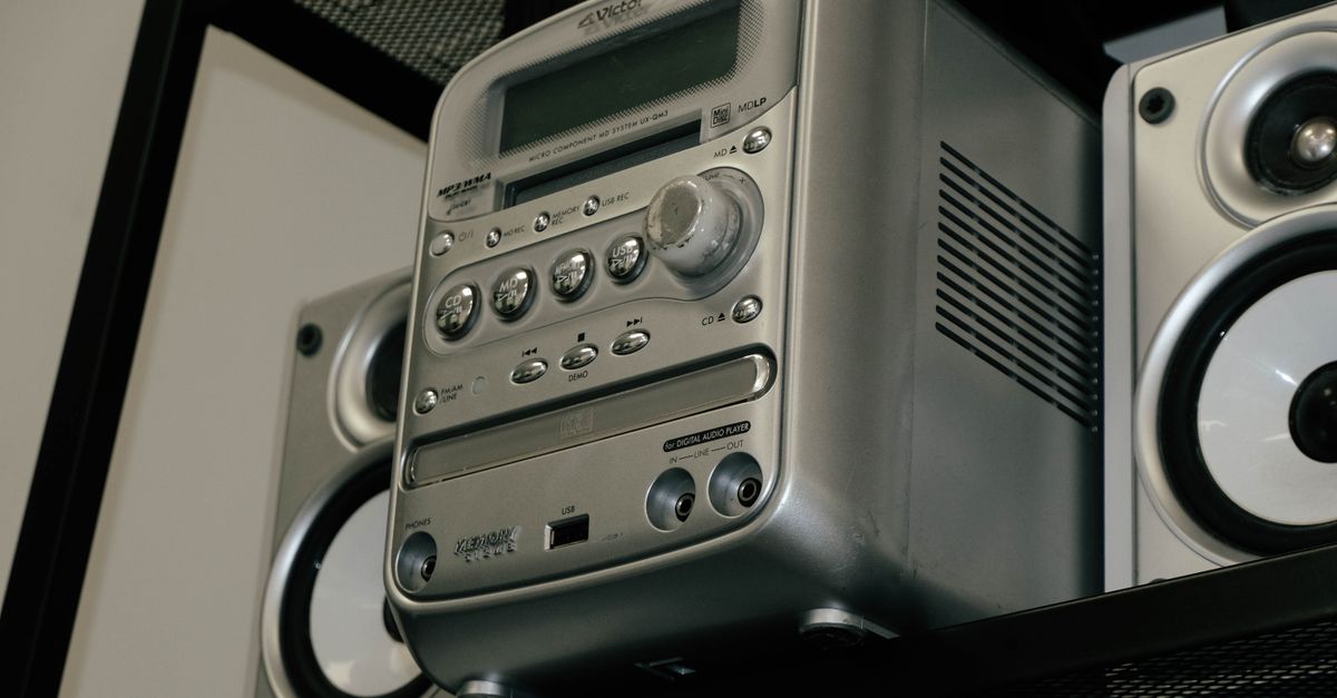 NESCD : un bricoleur greffe un lecteur CD sur la NES