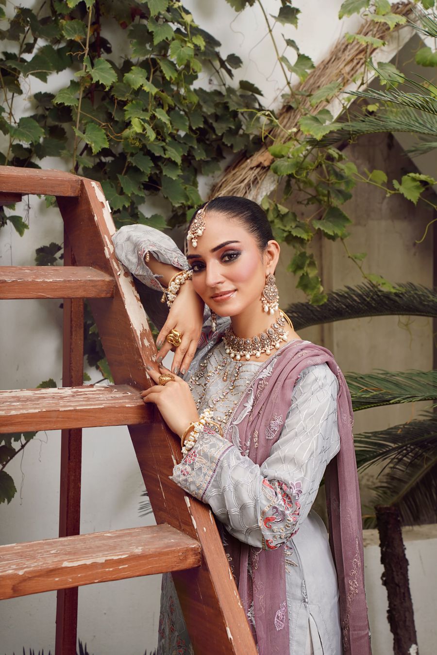 Embroidered Khaddar 3 Piece Suit, detail view