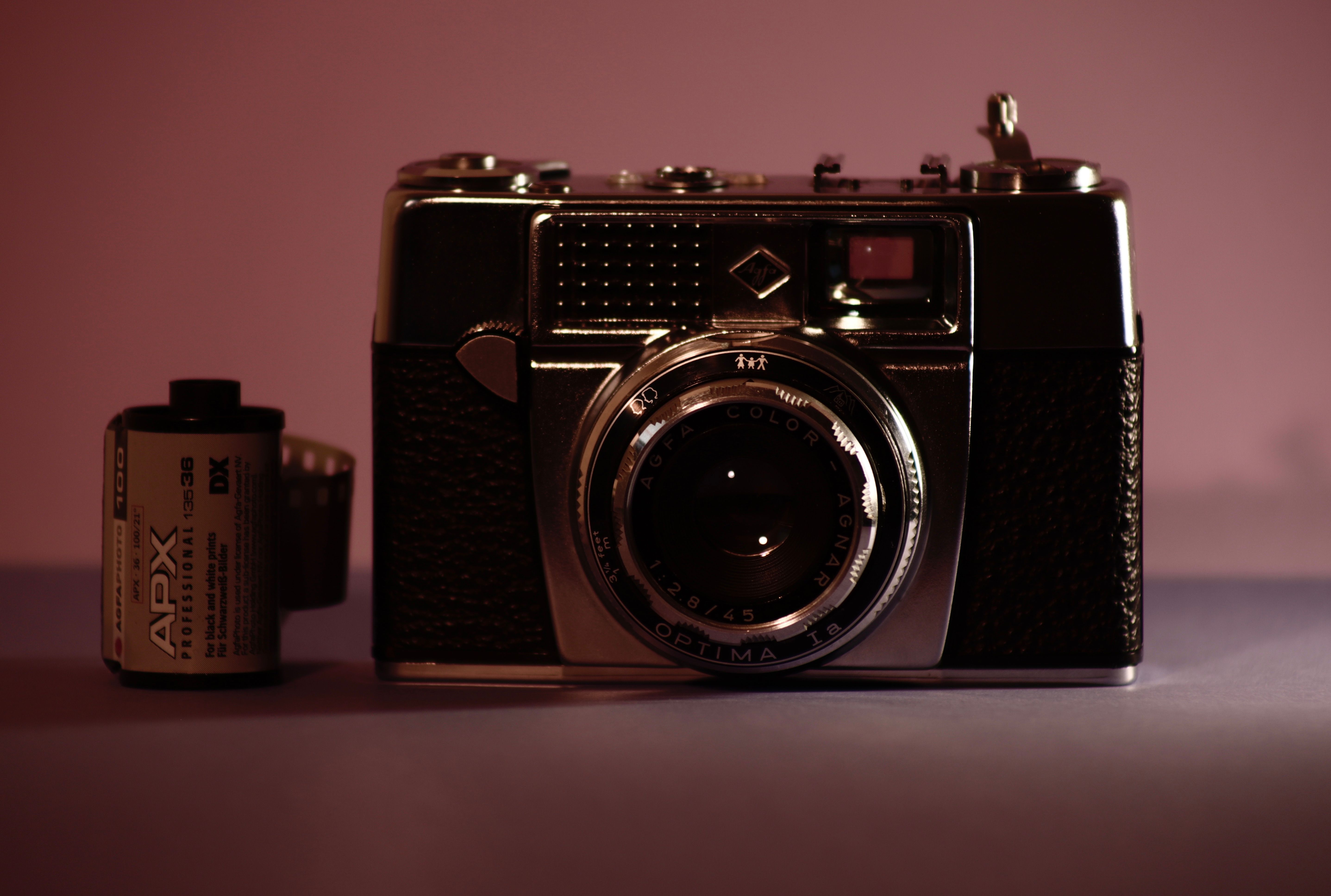 Cámara fotográfica análoga con película