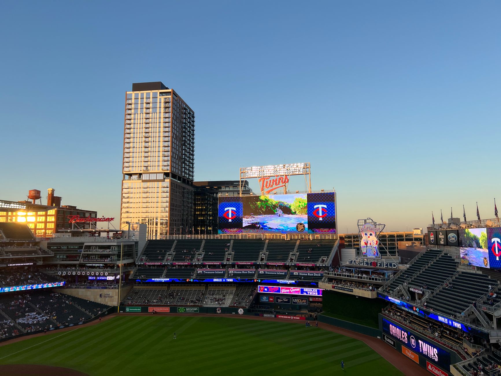 Kansas City stadium scoreboard showing Algeria and Austria locked at 3-3 after a dramatic World Cup finale