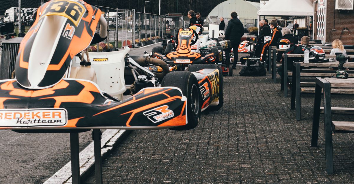 Team Racing Course Go-Kart Racing Preparation in Berghem Circuit · Free Stock Photo