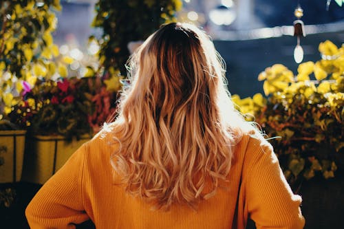 Gorgeous Fall Hair Colors To Refresh Your Seasonal Look