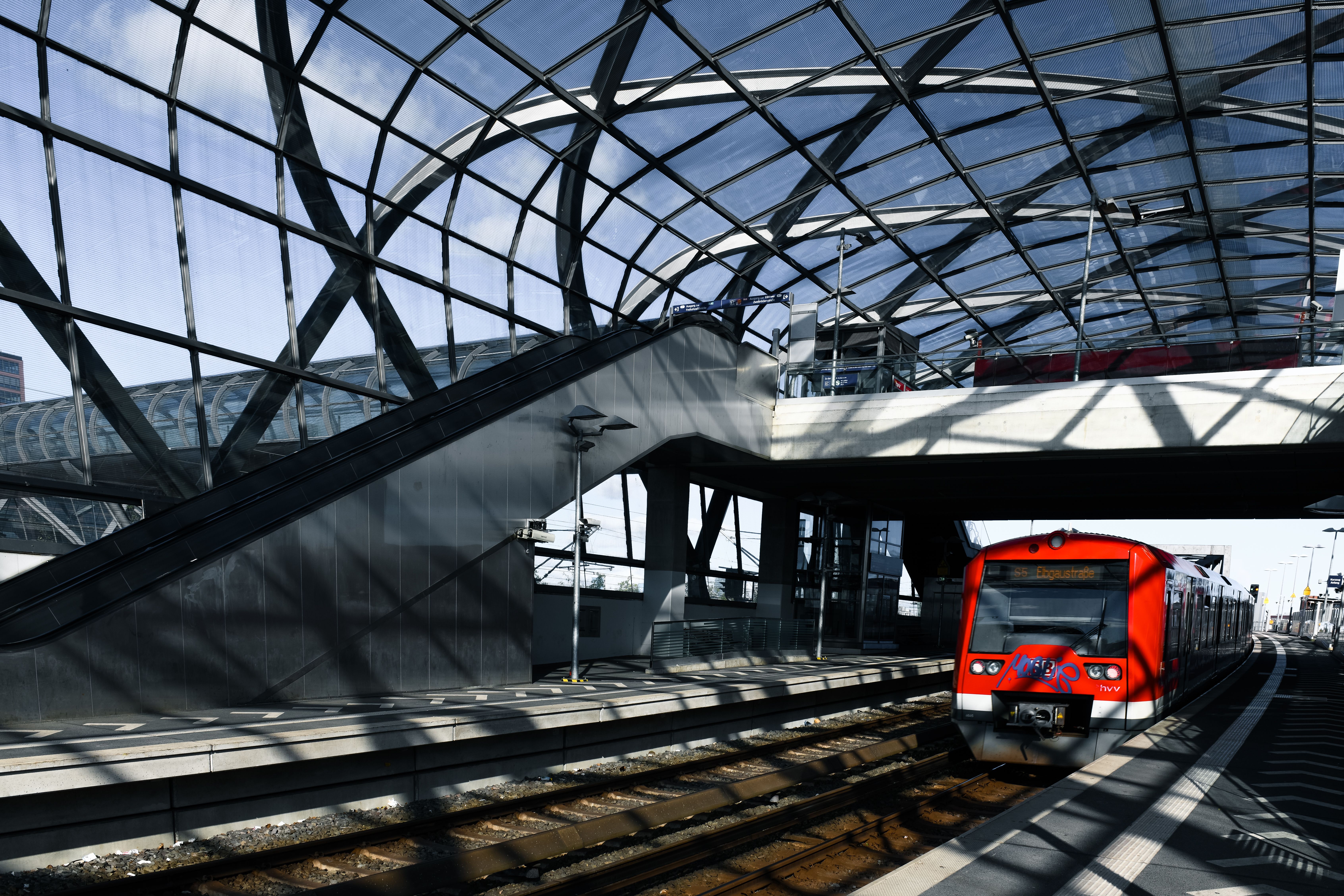ÖBB S-Bahn S7 train arriving at a station in Vienna, Austria