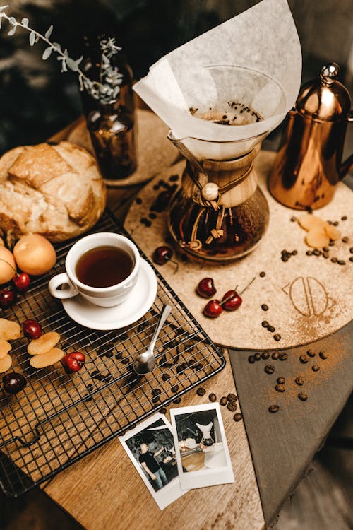 Fotobanka s bezplatnými fotkami na tému atraktívny, bar a kaviareň, barista