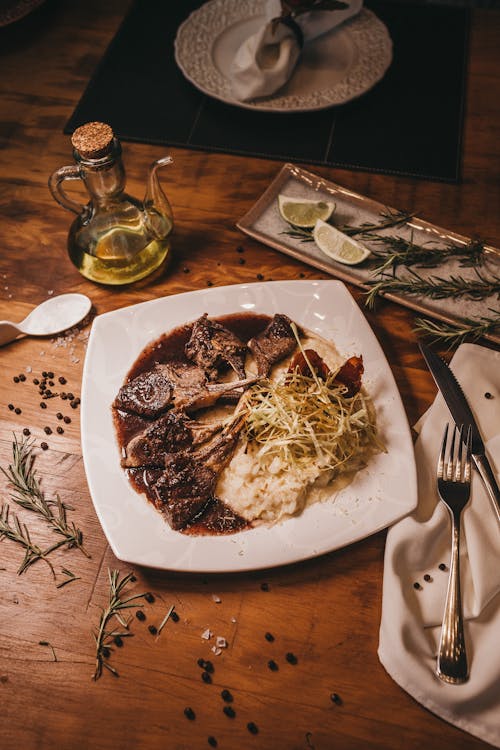 Photo Photo Of Food On Top Of Wooden Table