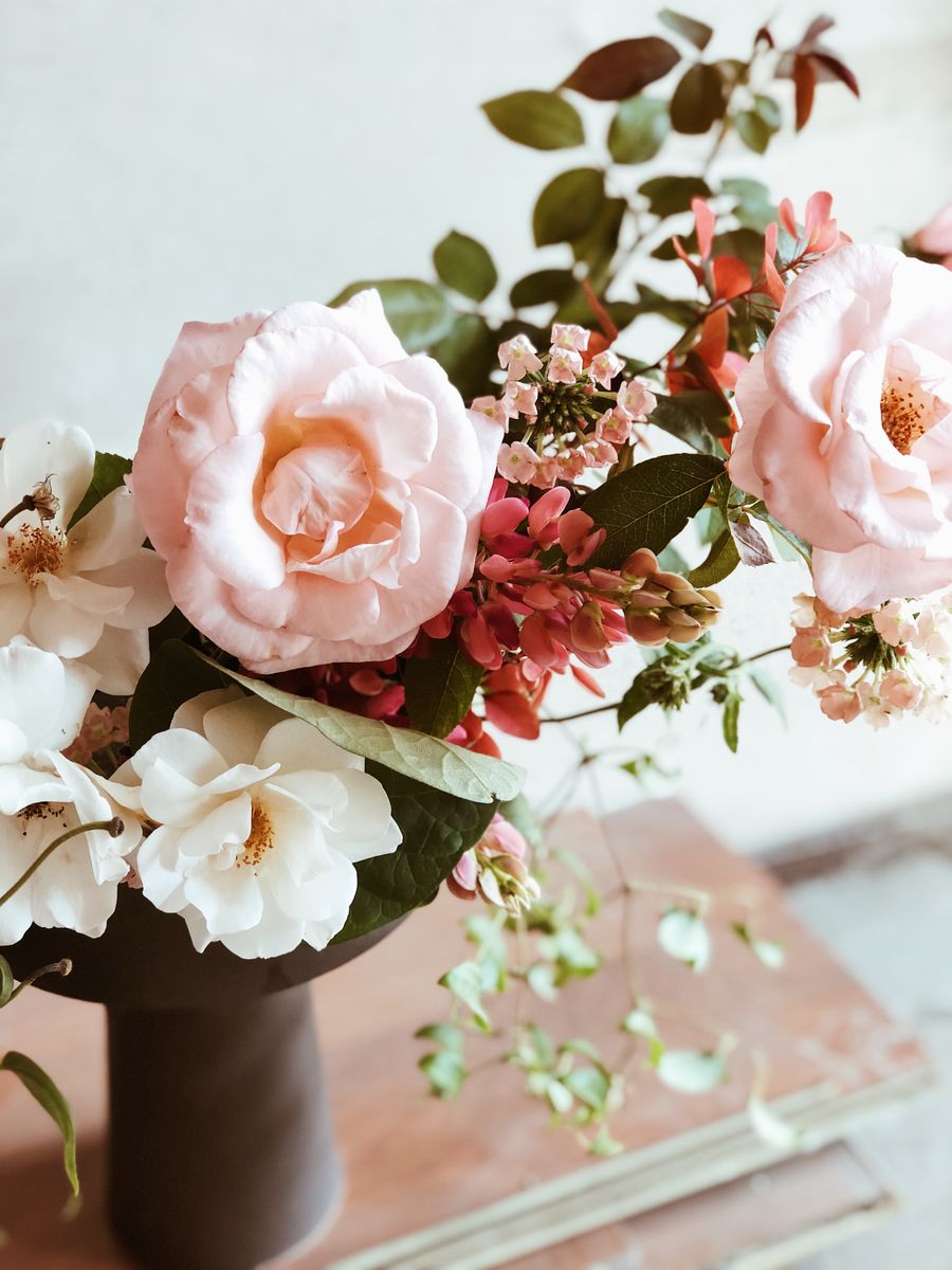 Frischer handgebundener Blumenstrauss aus Bern