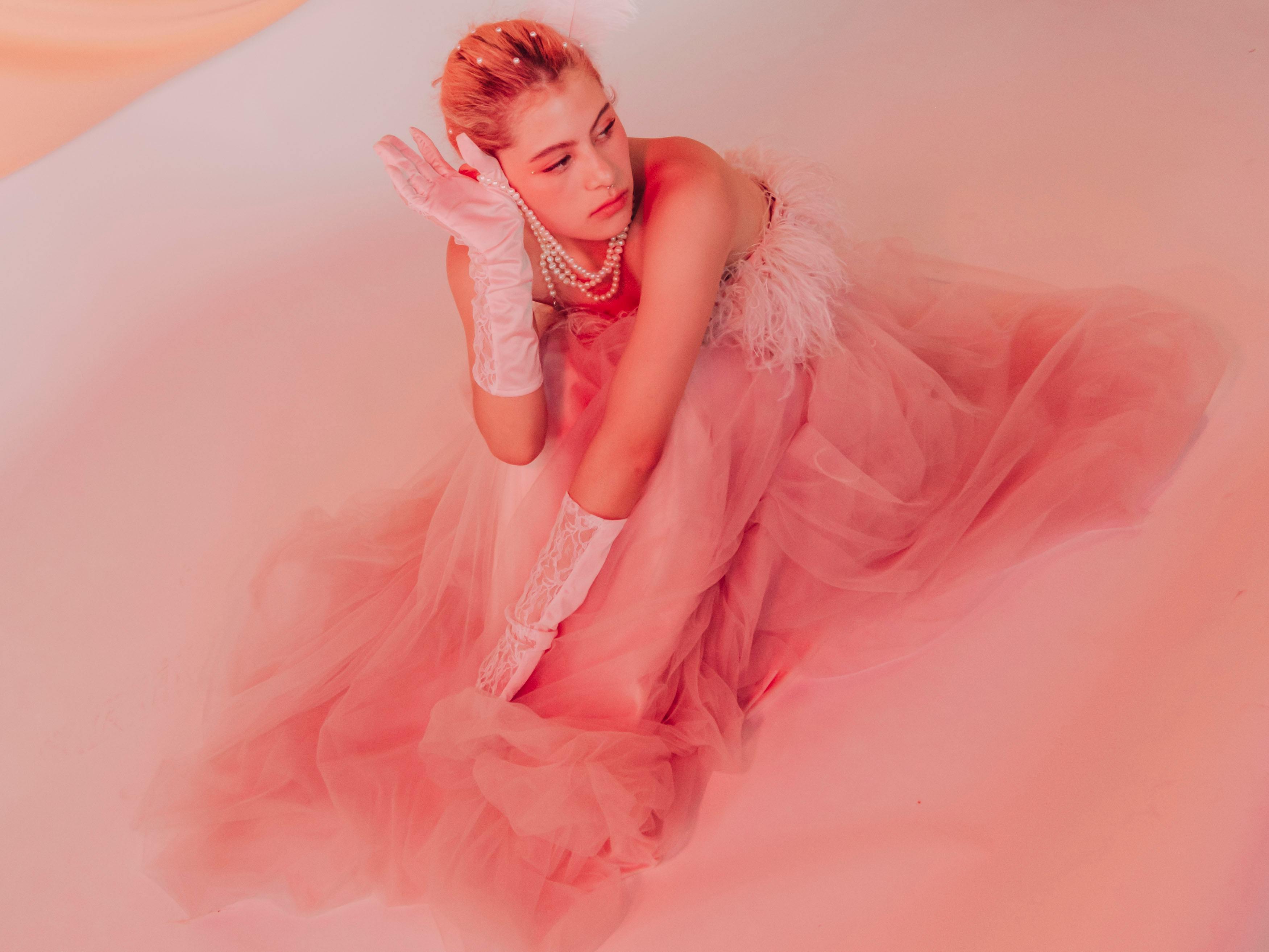 Taylor Swift’s 2026 iHeartRadio Music Awards Look Fuels Fresh Fan Theories — Photo by Leonardo Mtz. Torres on Pexels