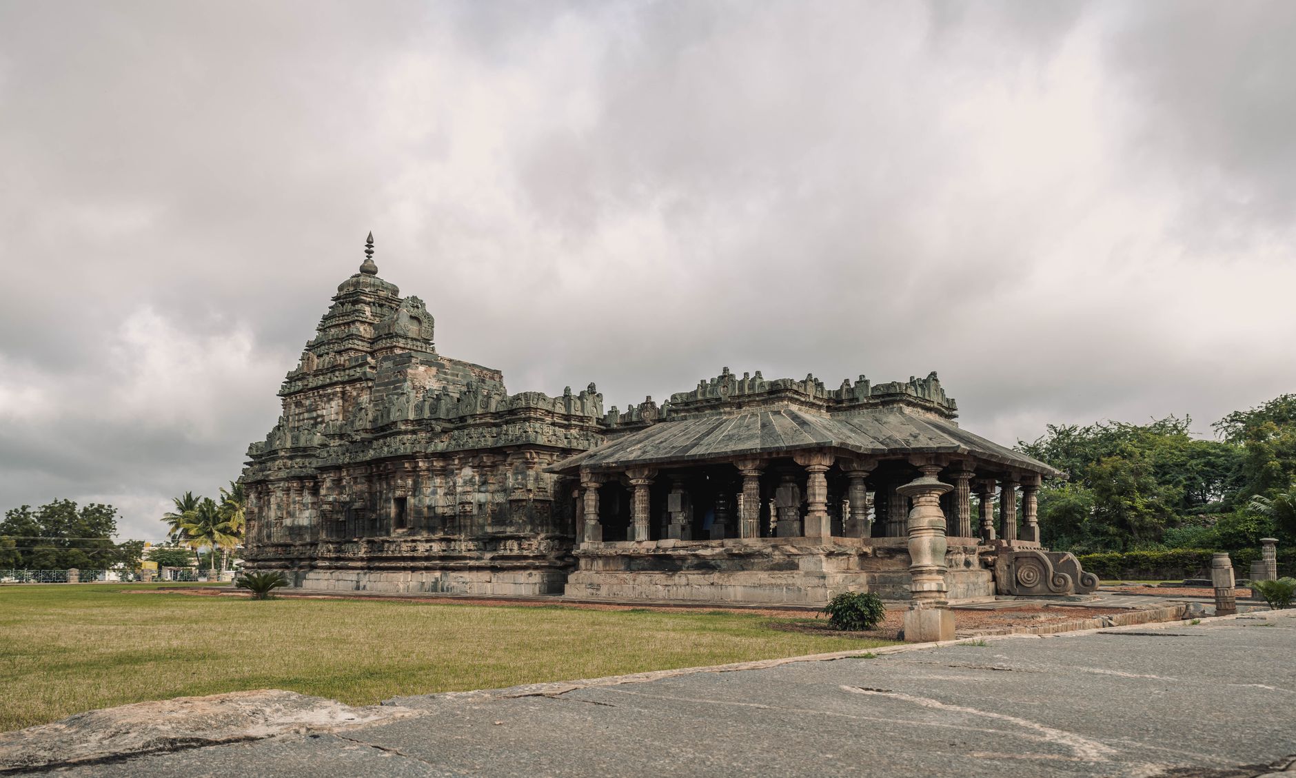 Where to Eat in Vijayapura: Local Food Guide