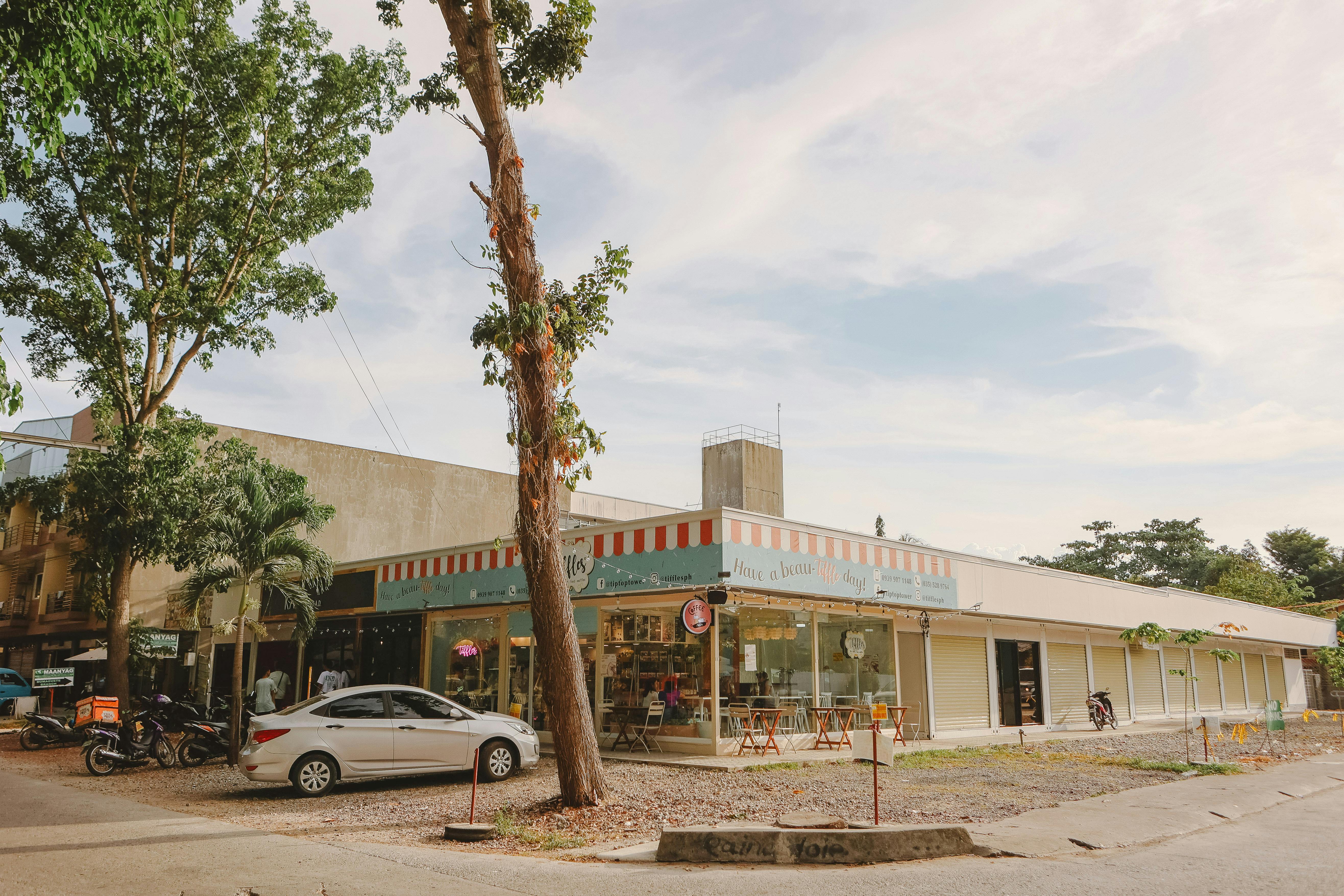Commercial strip mall building