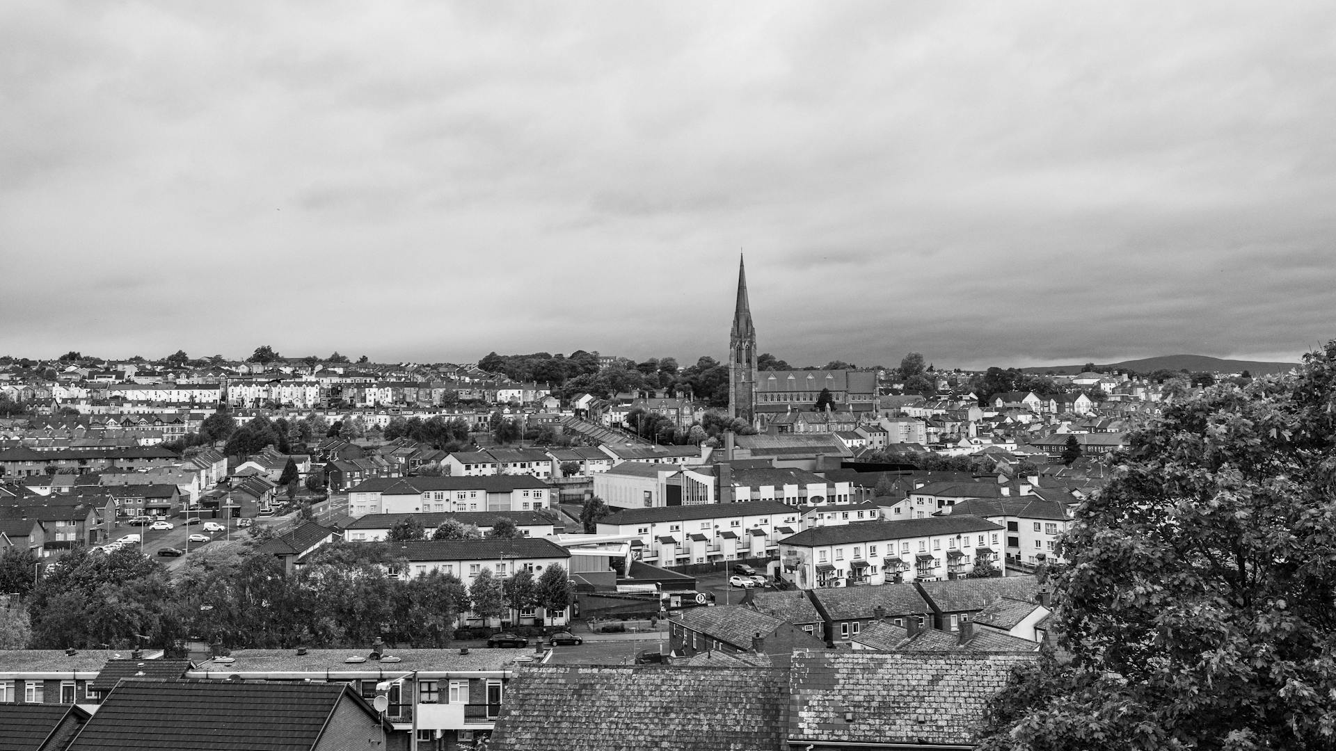 Black and White View of Londonderry Skyline