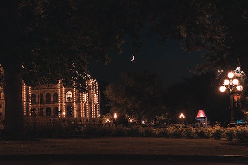 Free stock photo of architectural, british columbia, crescent moon